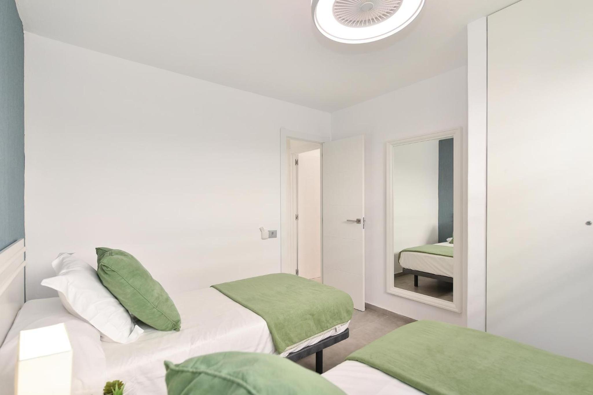 Apartamento de Dos Habitaciones con Terraza