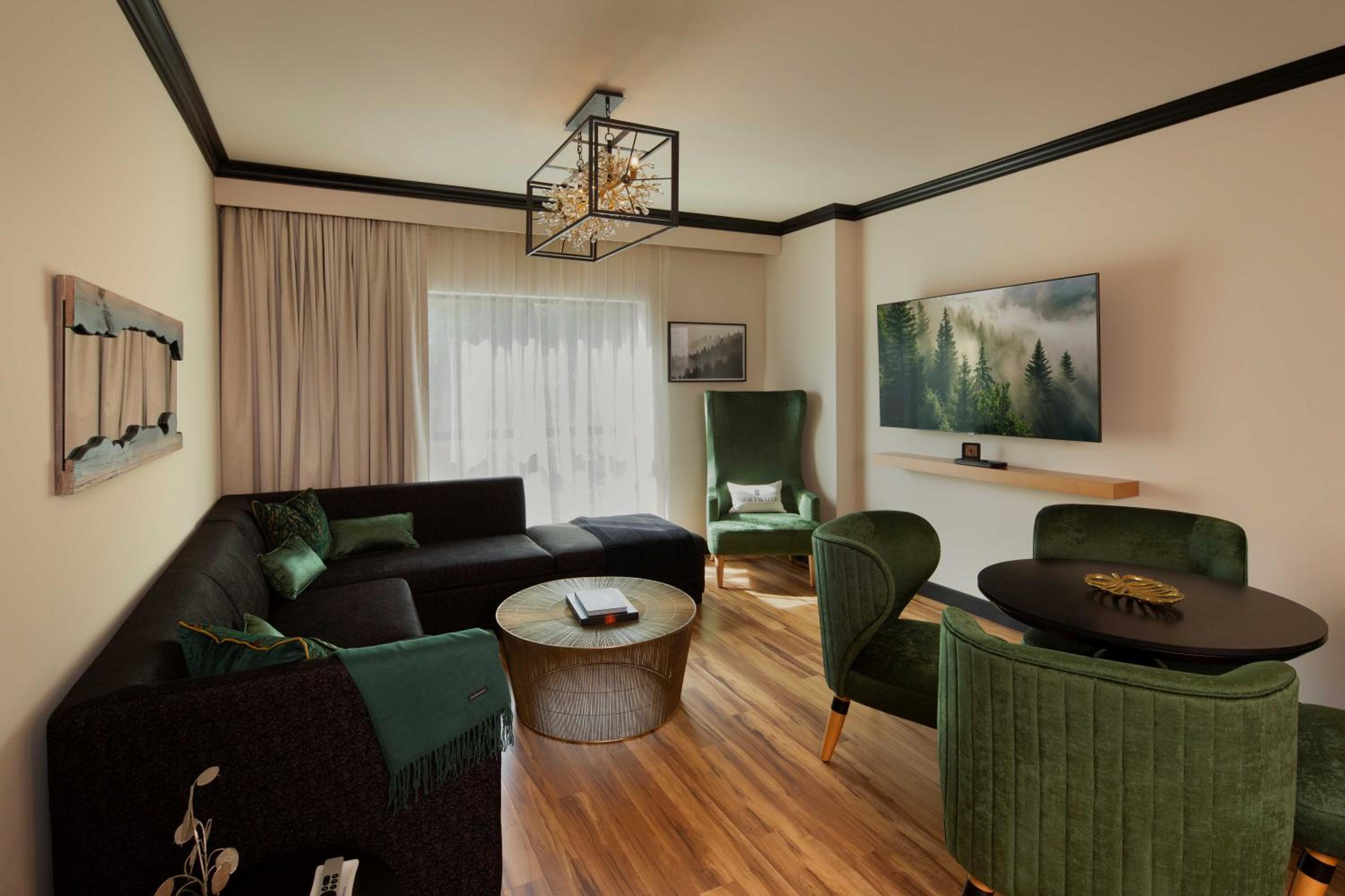 Swiftwater Suite 21+ Only
