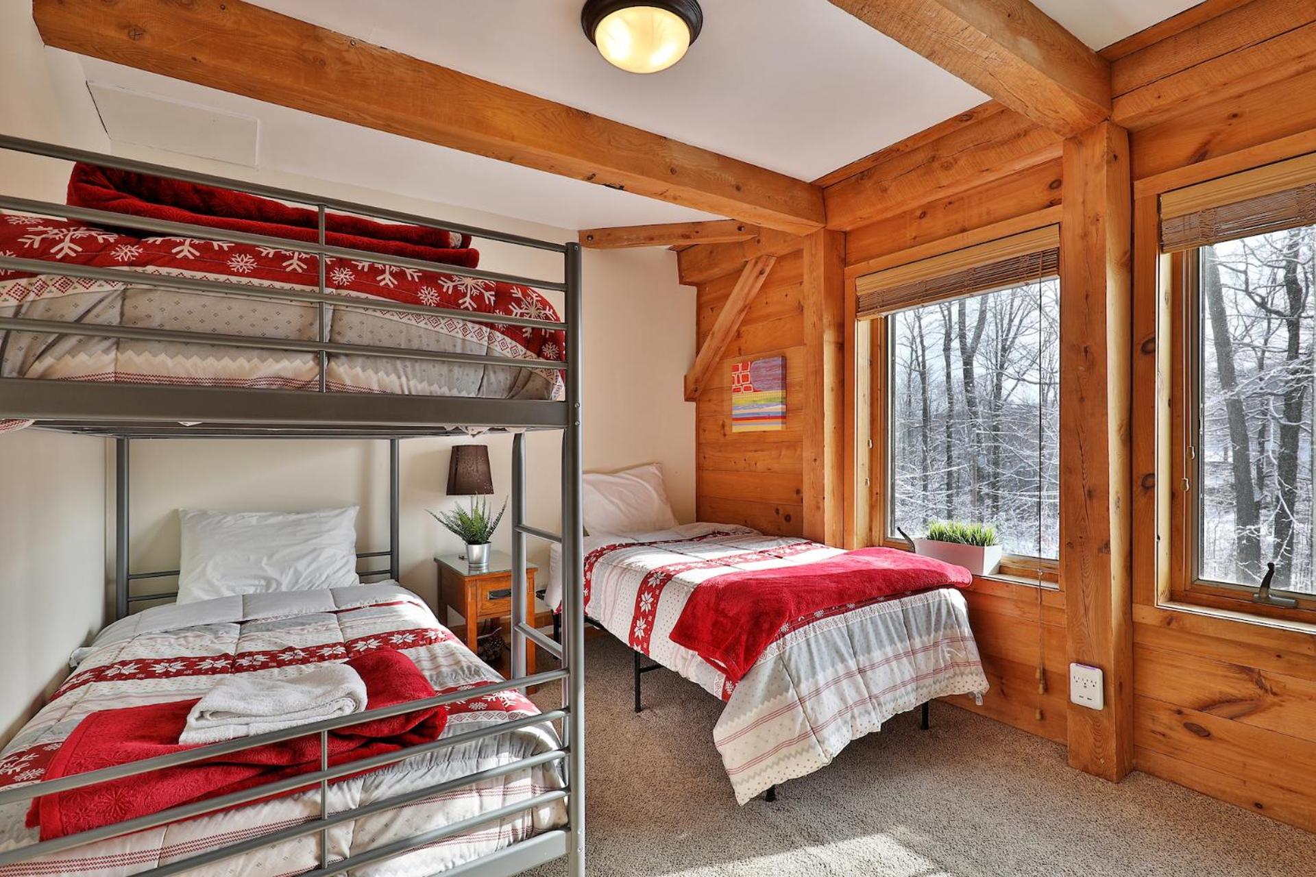 Four-Bedroom House photo 2