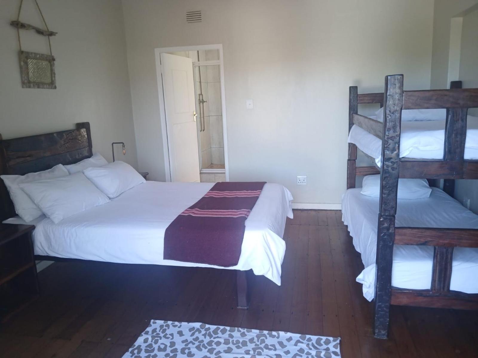 Budget Double Room with Shared Bathroom photo 2