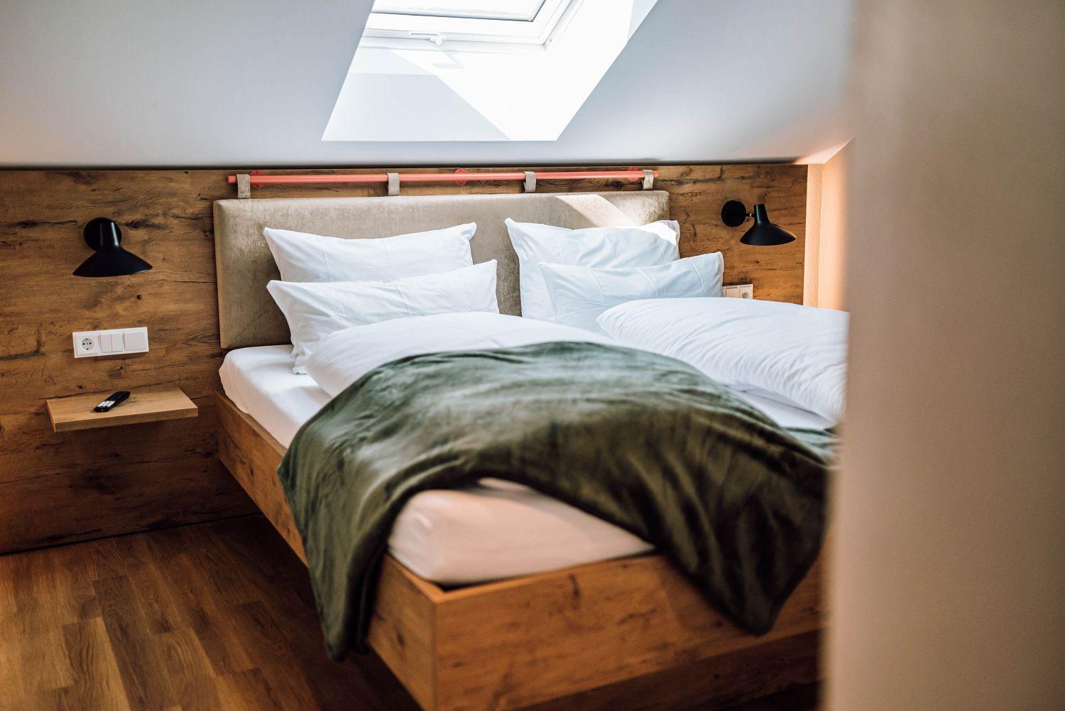 King Room with Balcony - Photo 1