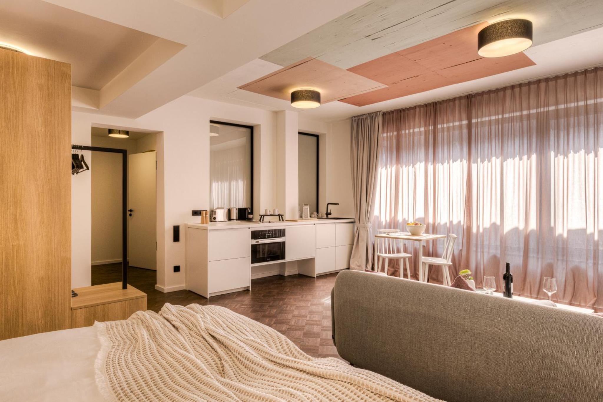 Studio Apartment photo 3