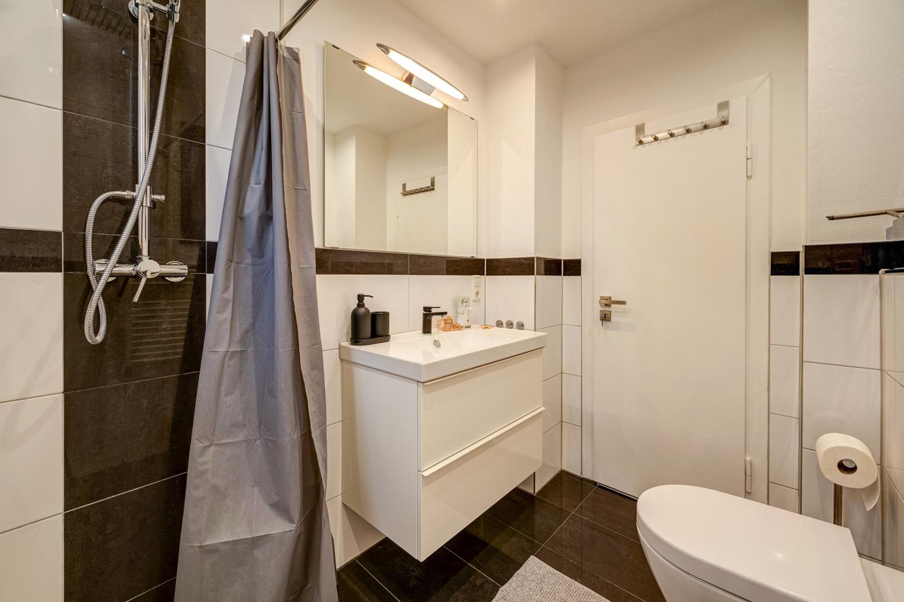 Two-Bedroom Deluxe Apartment with Garden View photo 3
