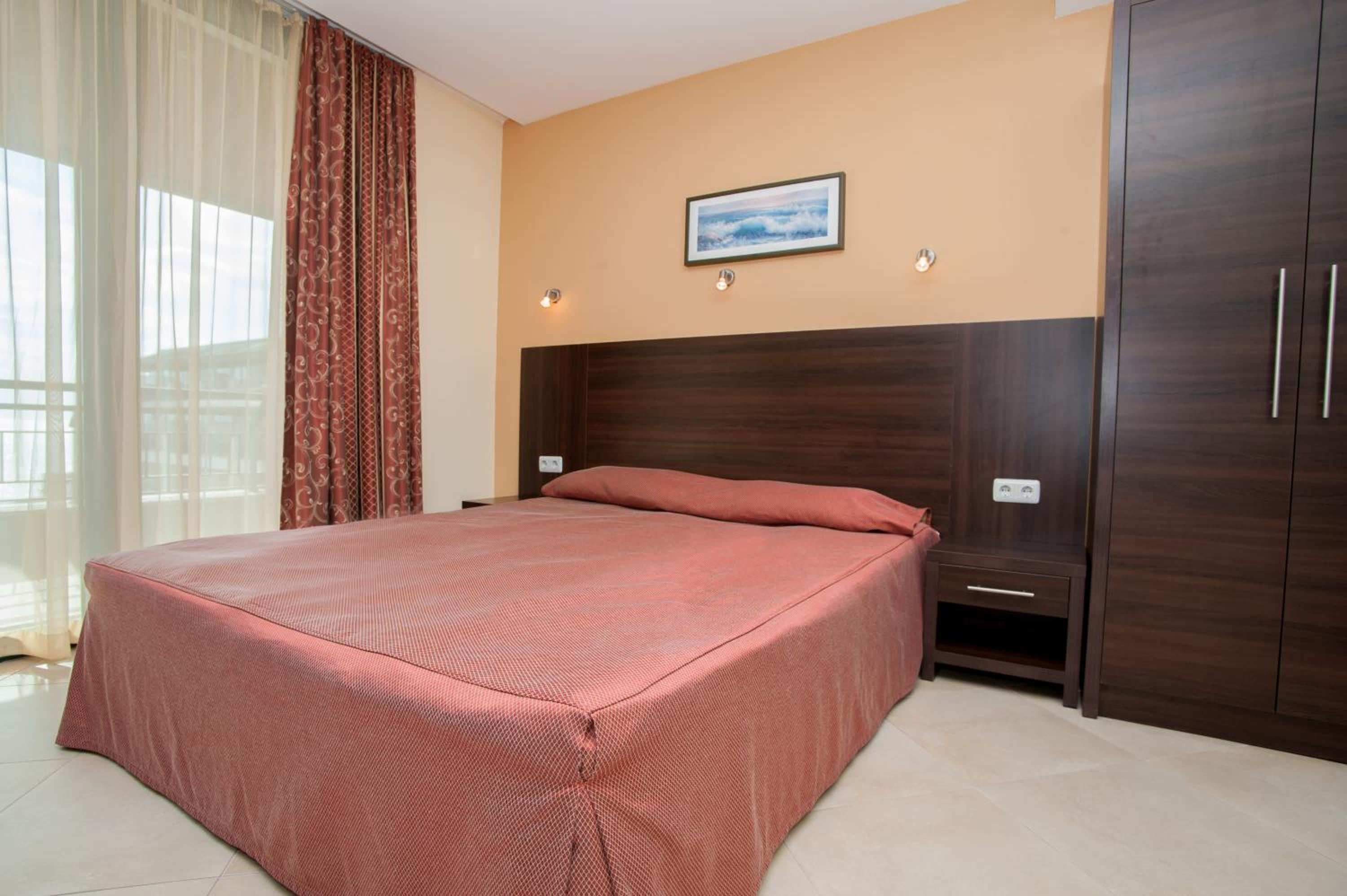 Studio with Sea View (2 Adults)