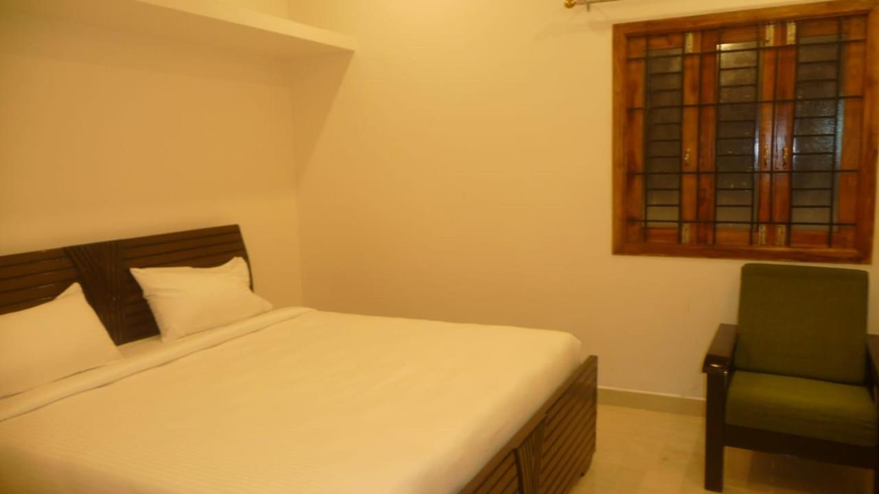 Villa photo 2