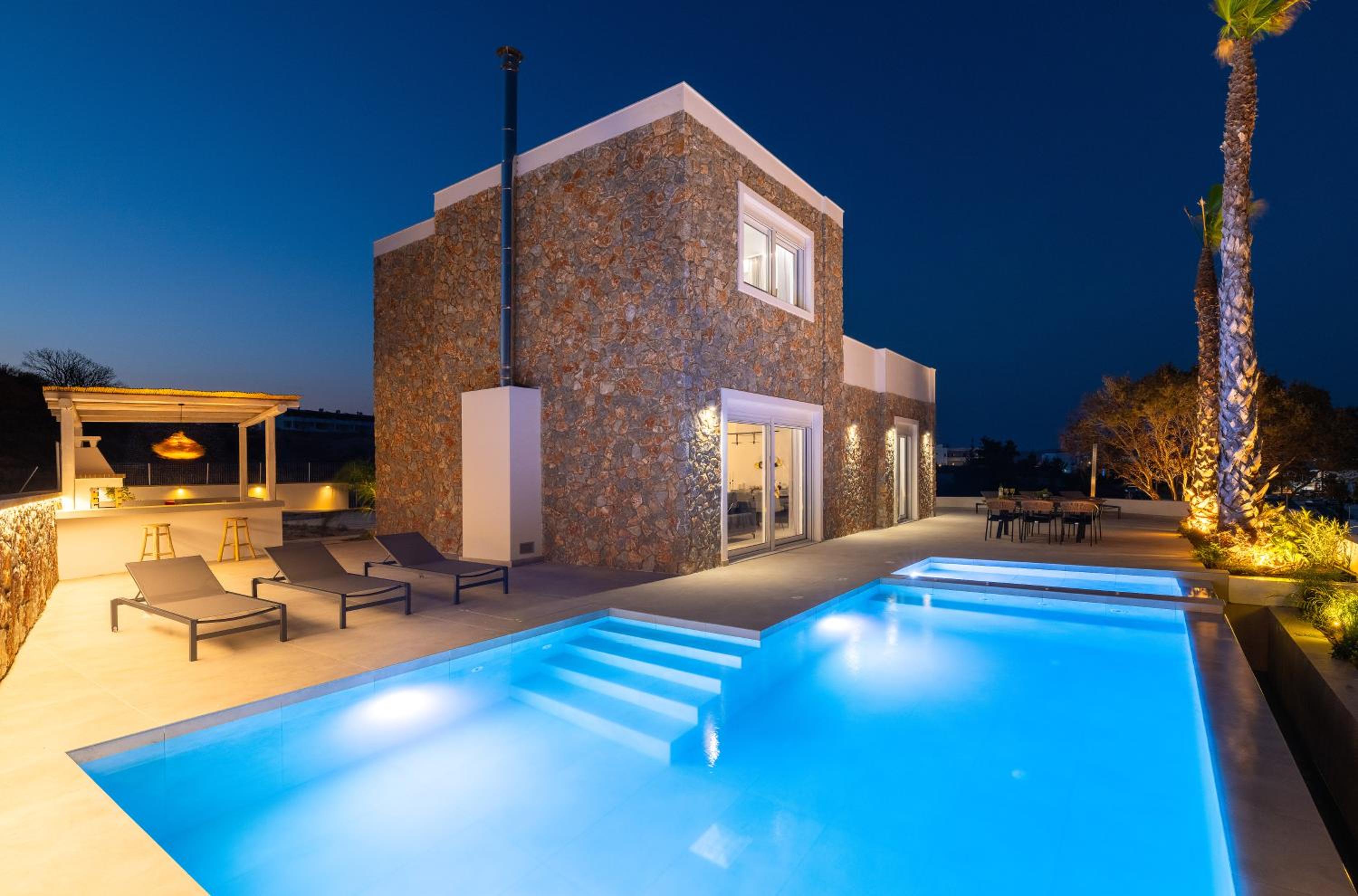 Villa With Private Pool photo 2