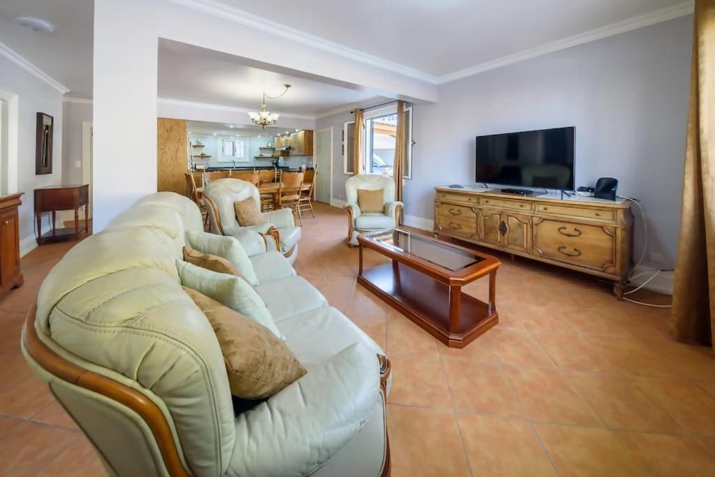 Three-Bedroom House photo 1
