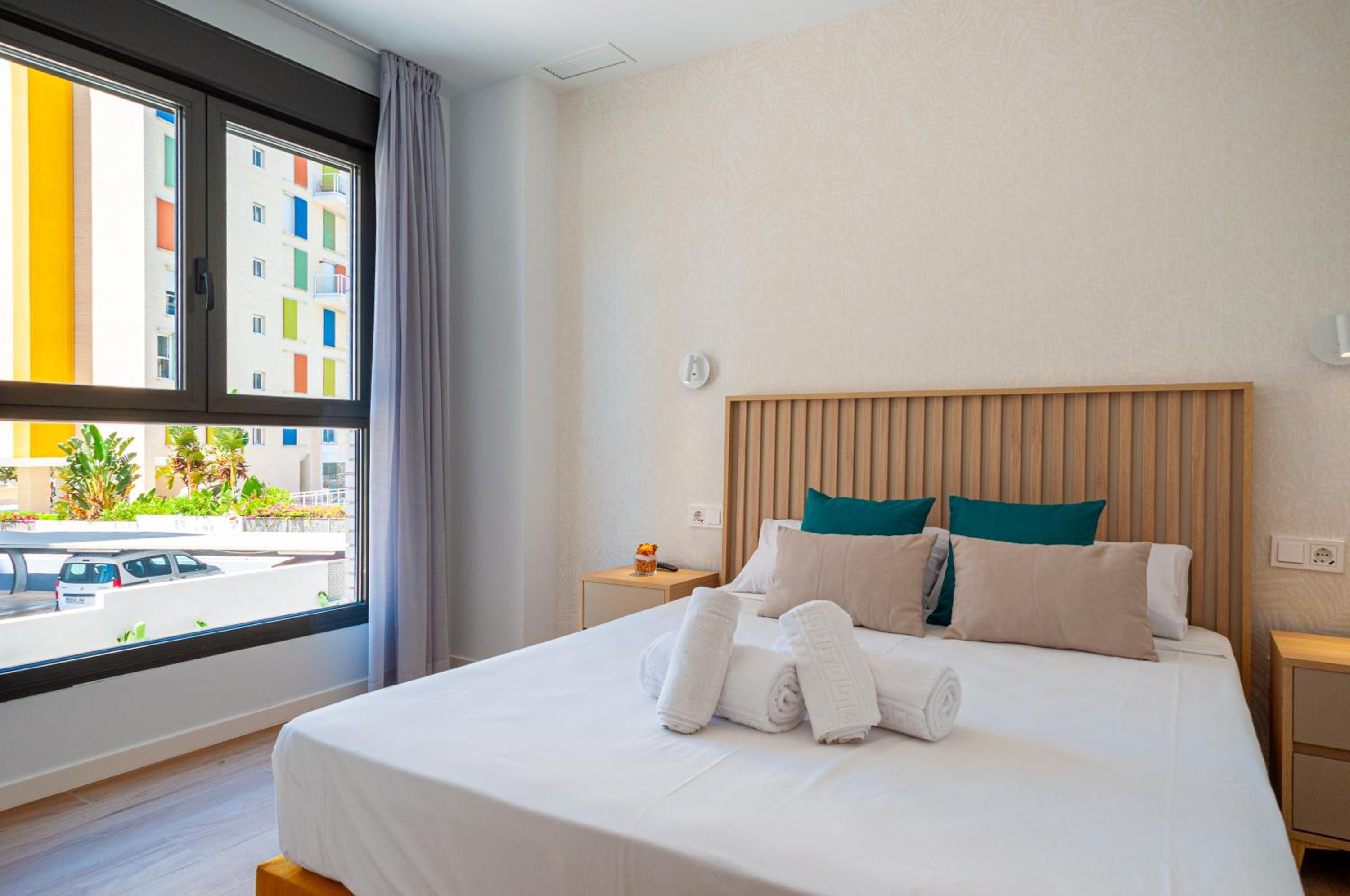 Apartamento de Dos Habitaciones con Terraza