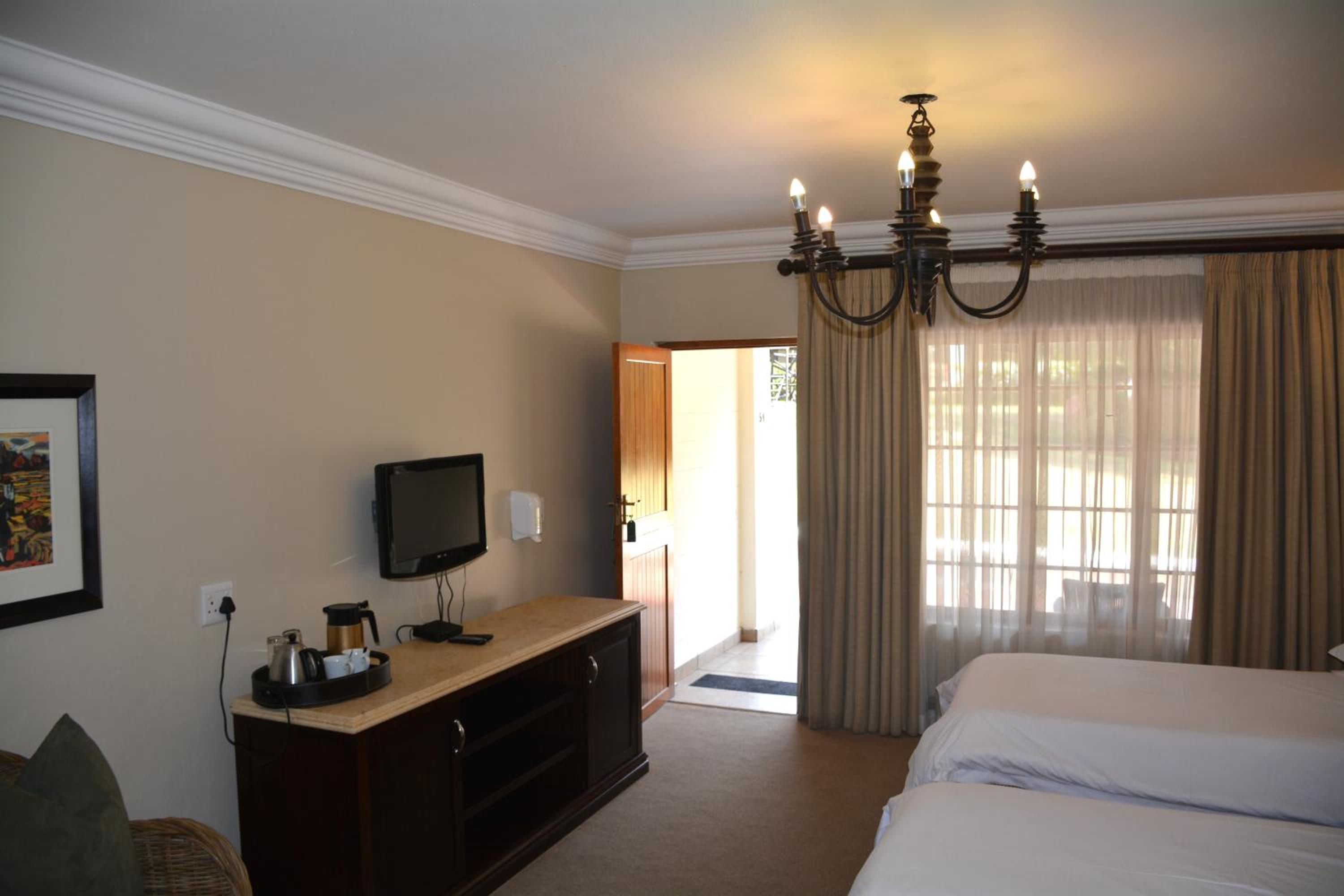 Deluxe Family Room photo 1