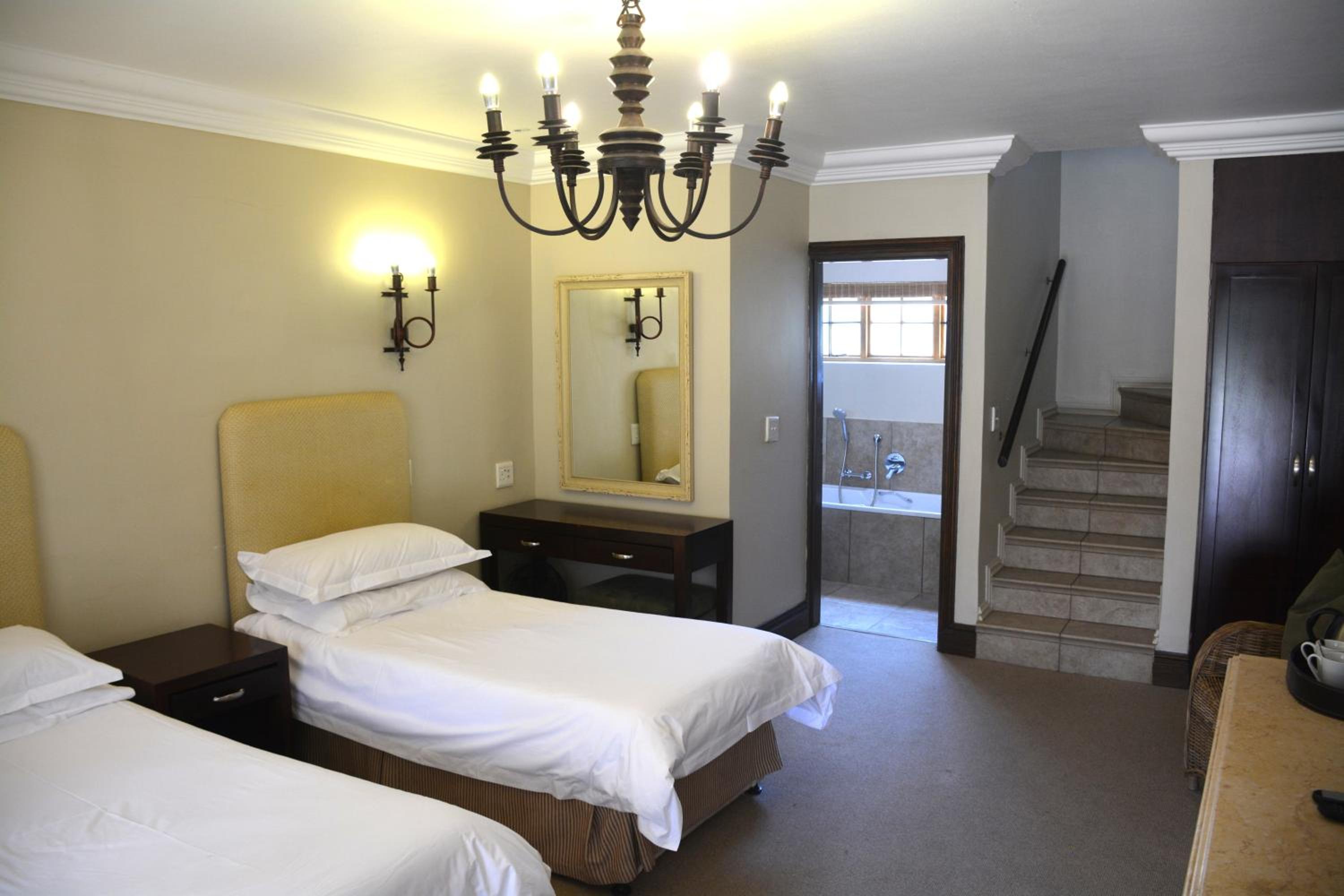 Deluxe Family Room photo 3
