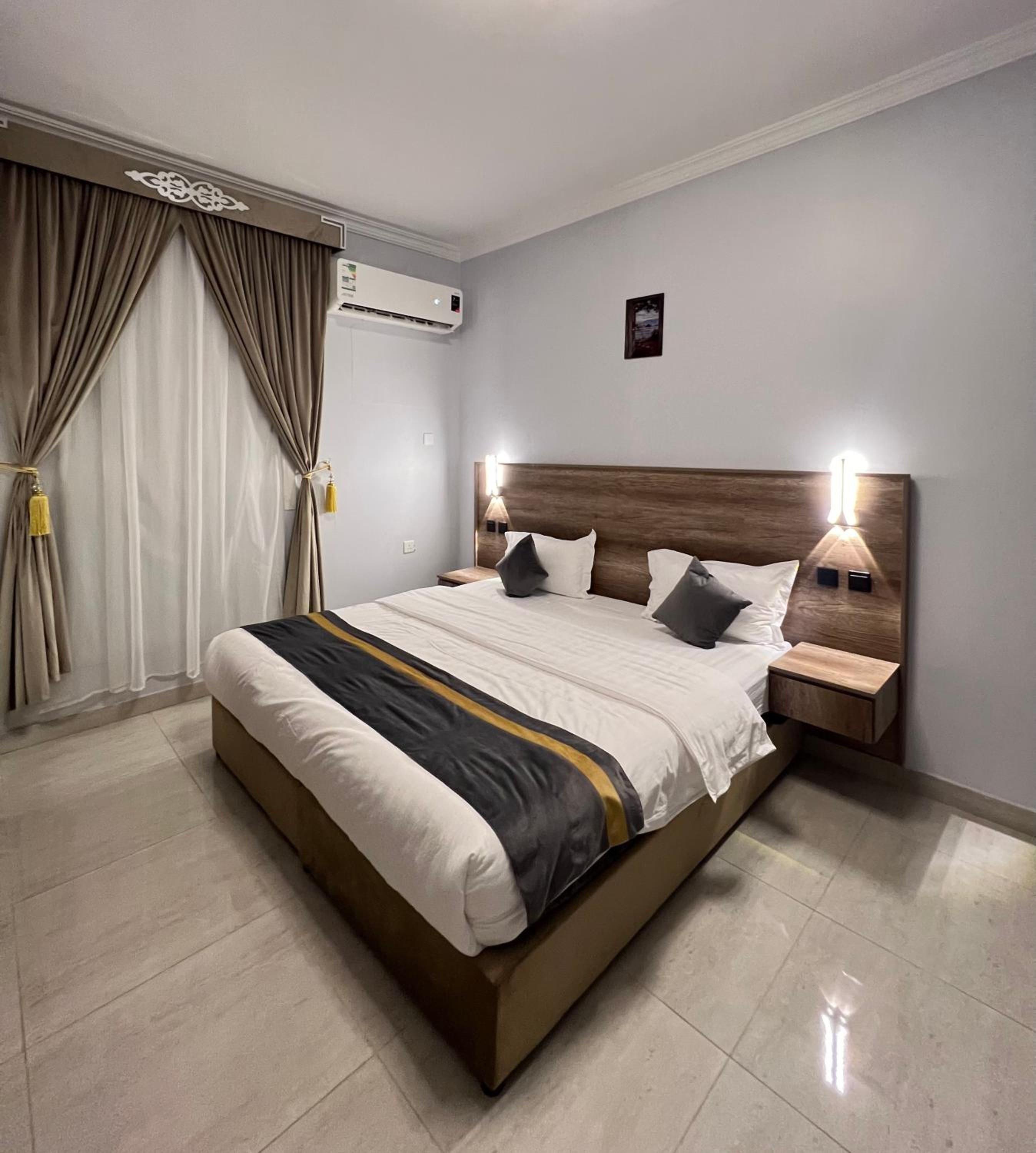 Budget Double Room photo 3