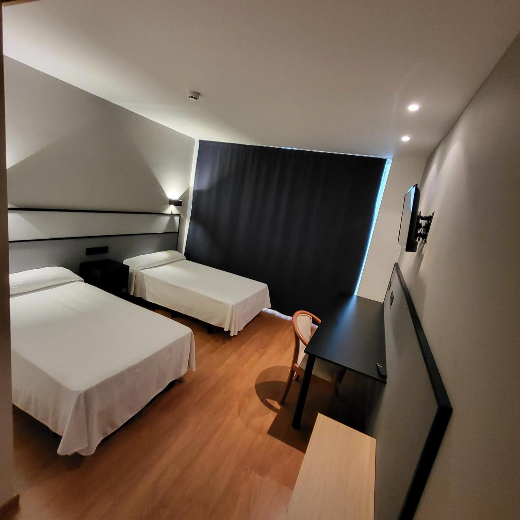 Double or Twin Room - Photo 1