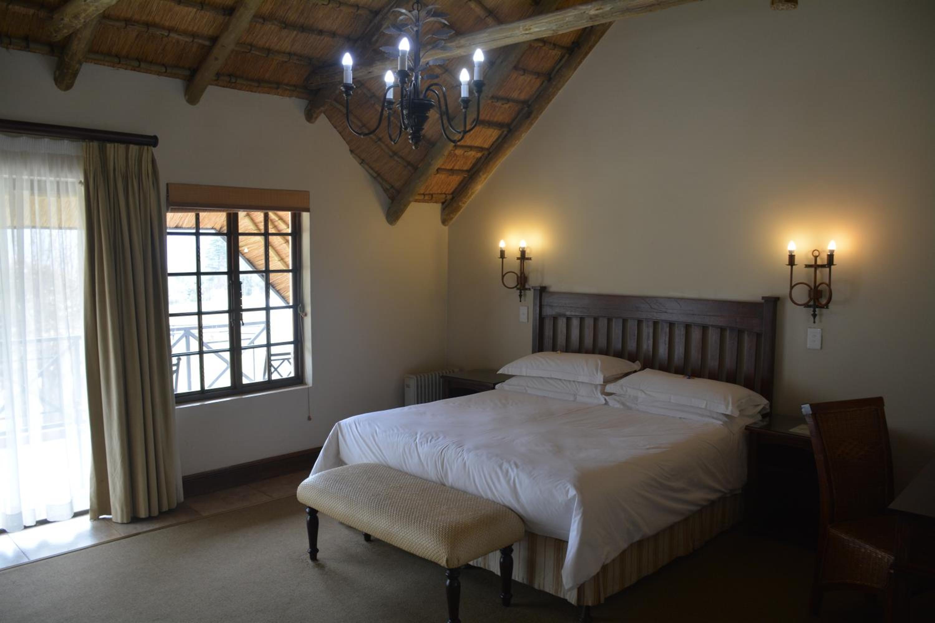 Deluxe Double or Twin Room with Mountain View photo 1