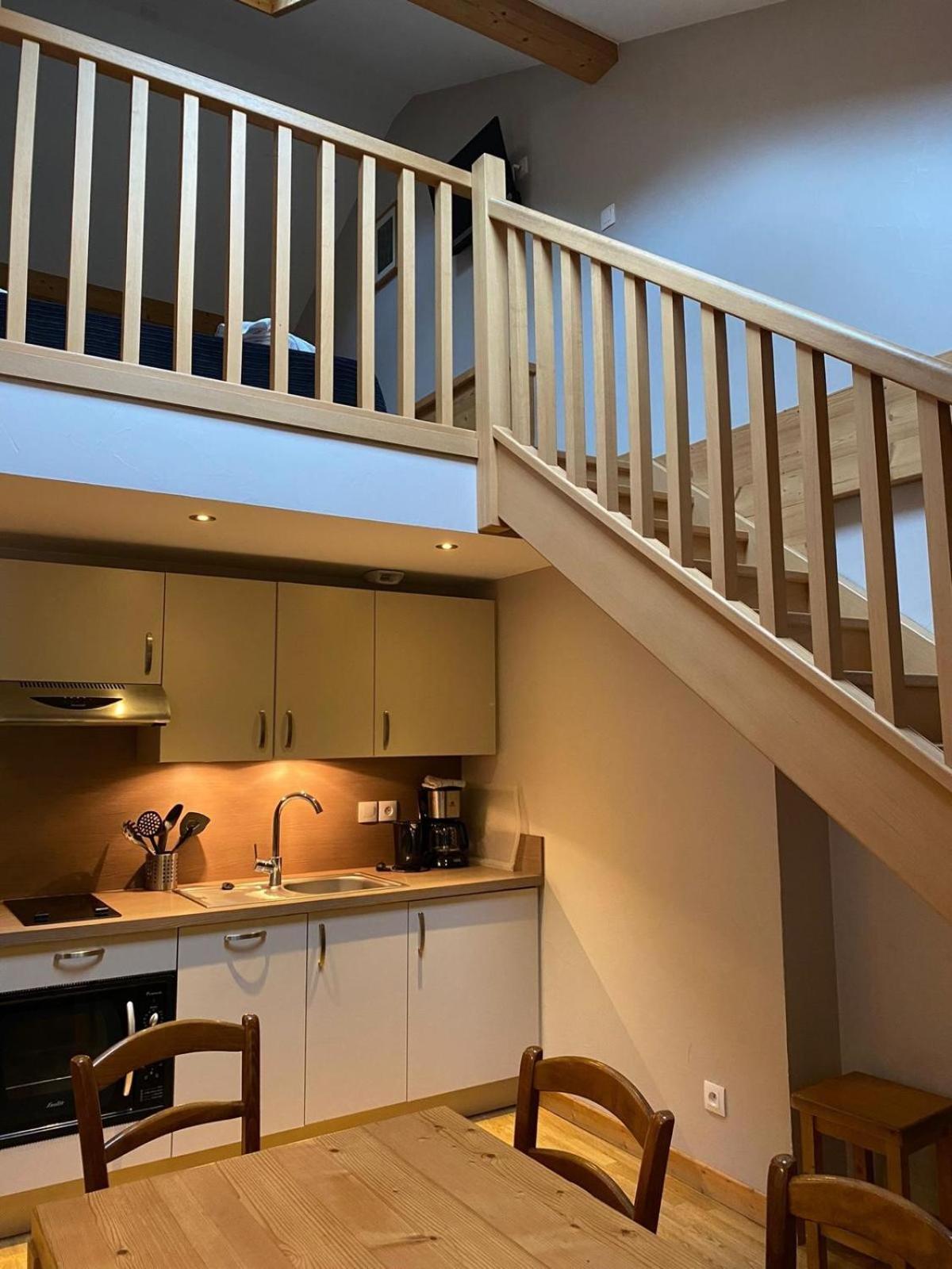 Apartment - Split Level photo 2