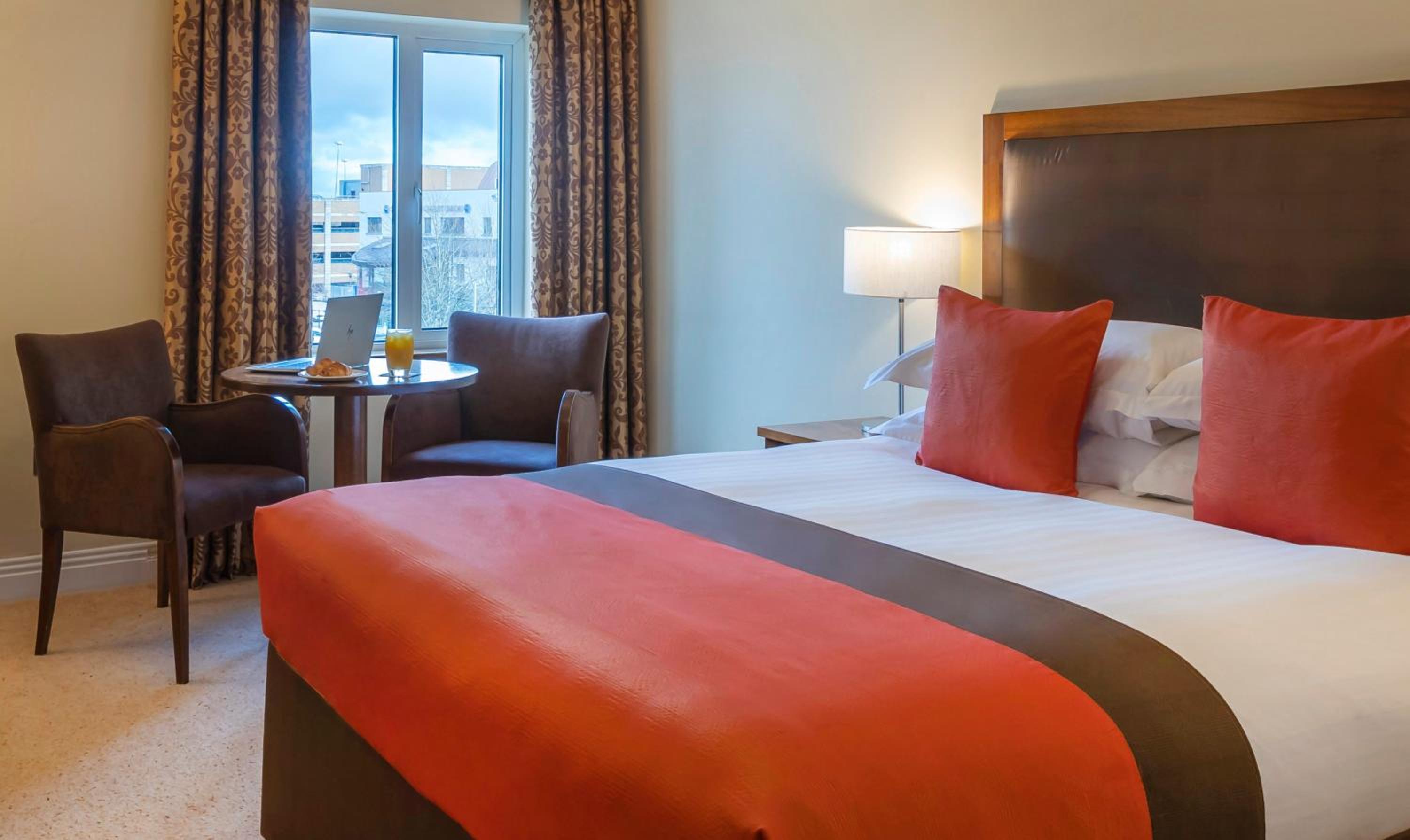 Executive Room - Photo 3