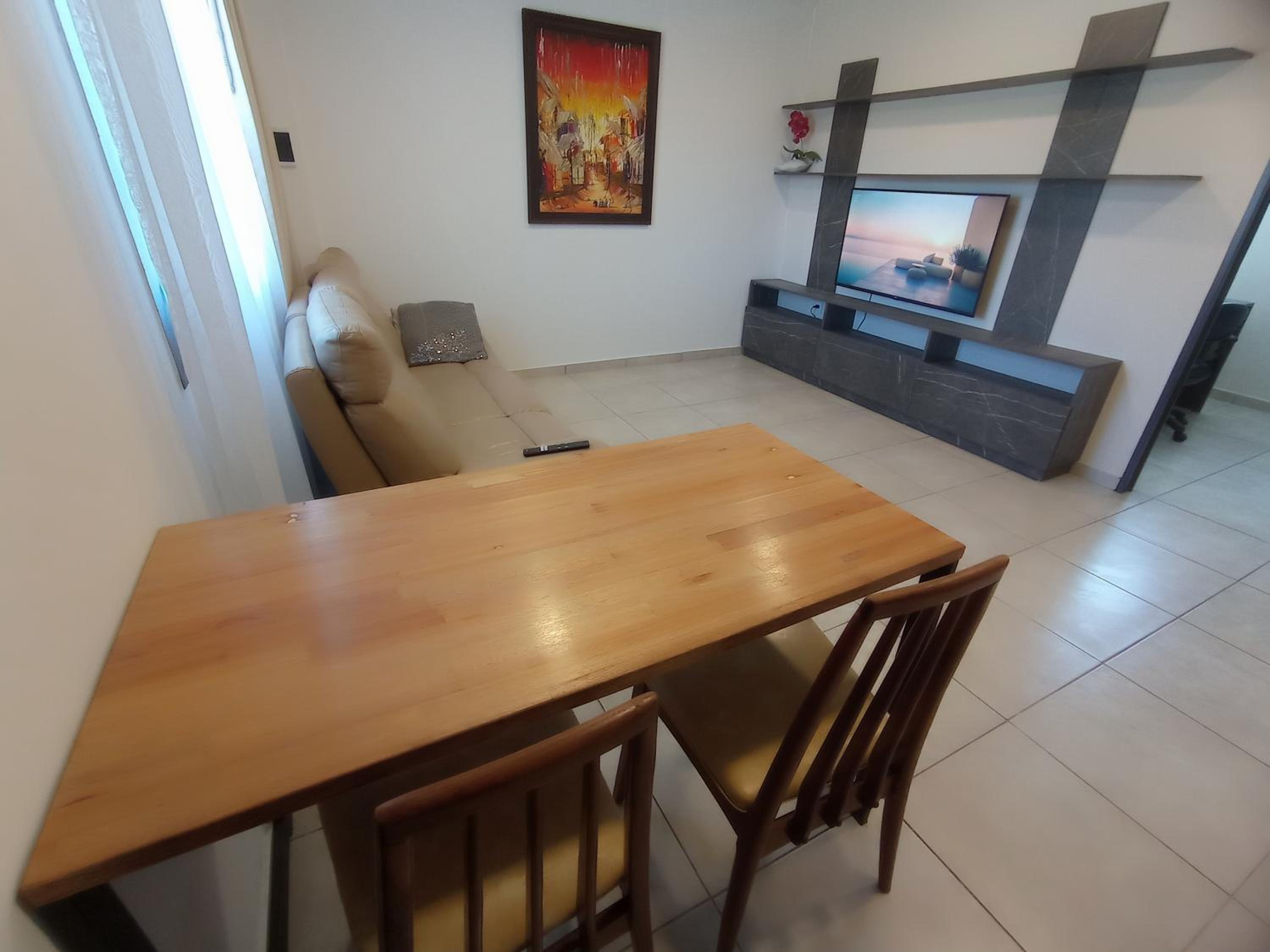 One-Bedroom Apartment photo 2