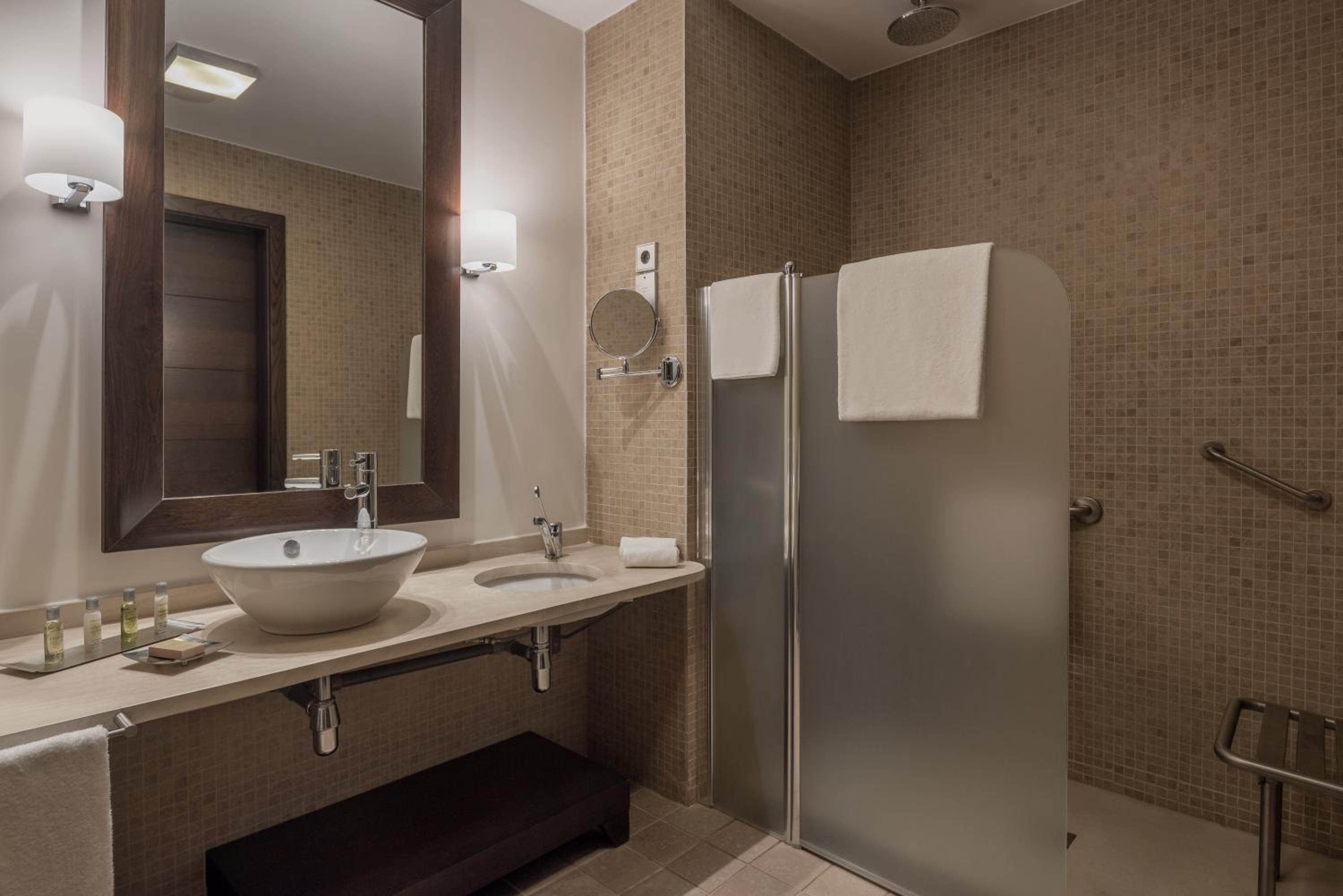 King Room - Mobility Accessible