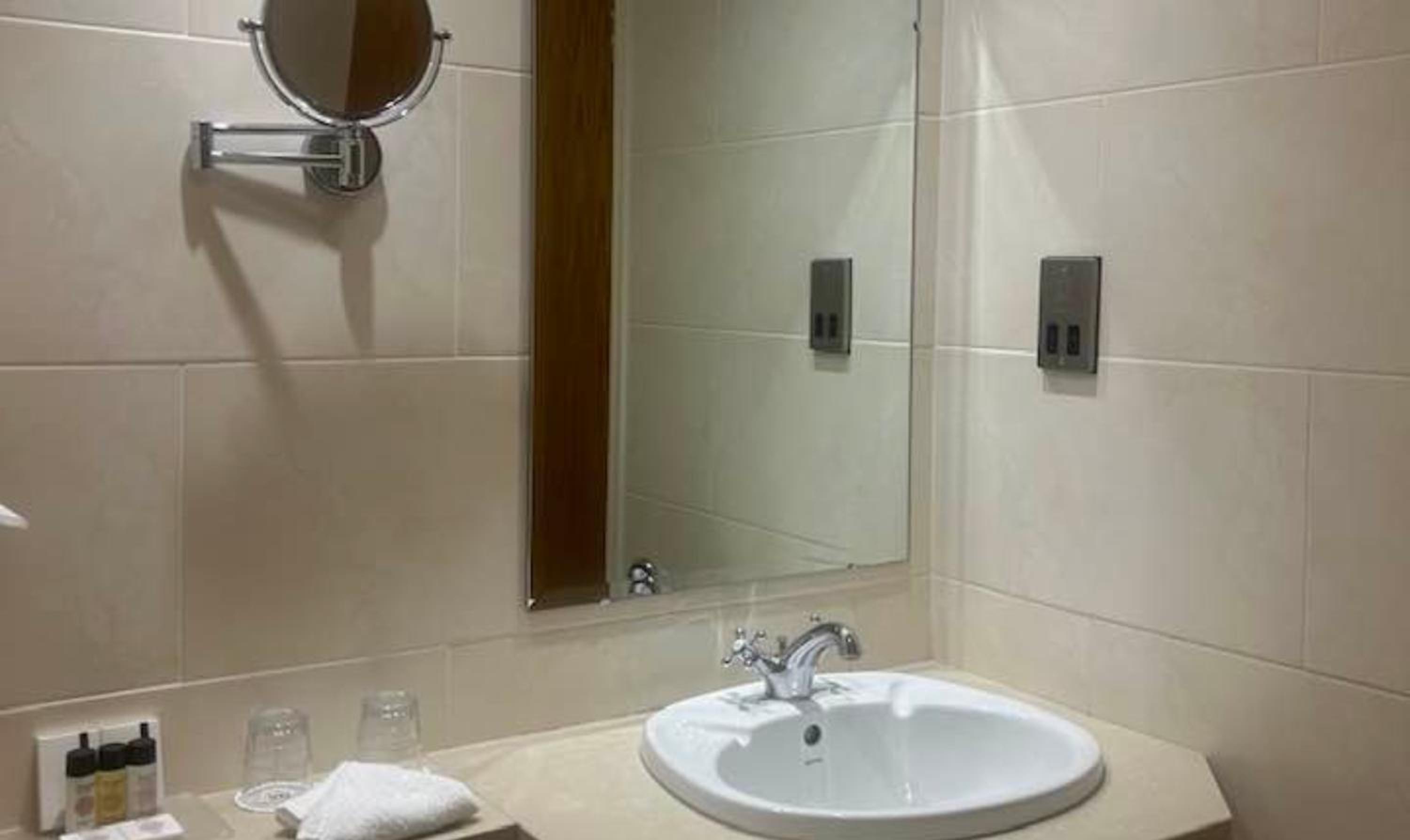 Standard Double/Single Room - Photo 2
