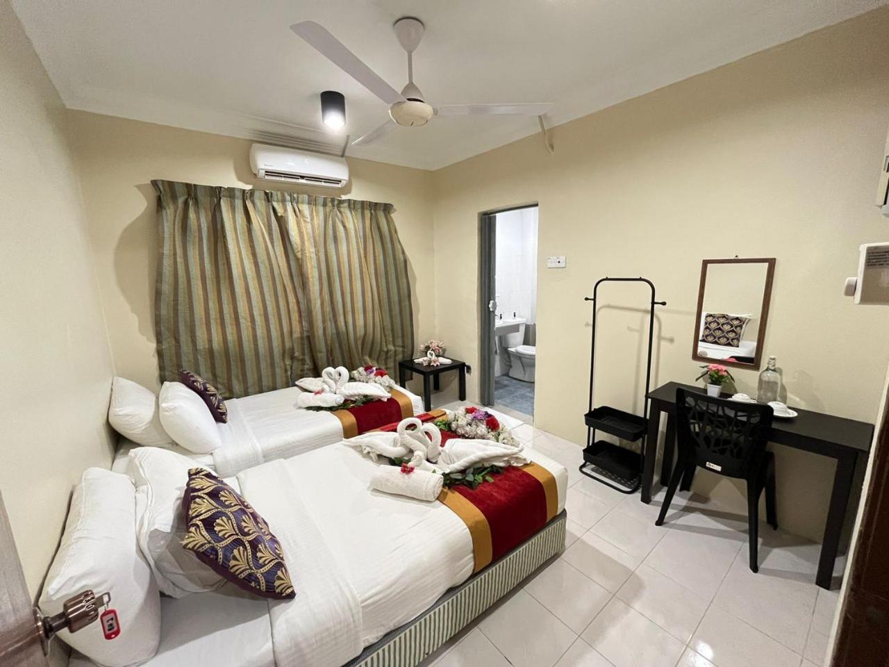 Budget Twin Room photo 3