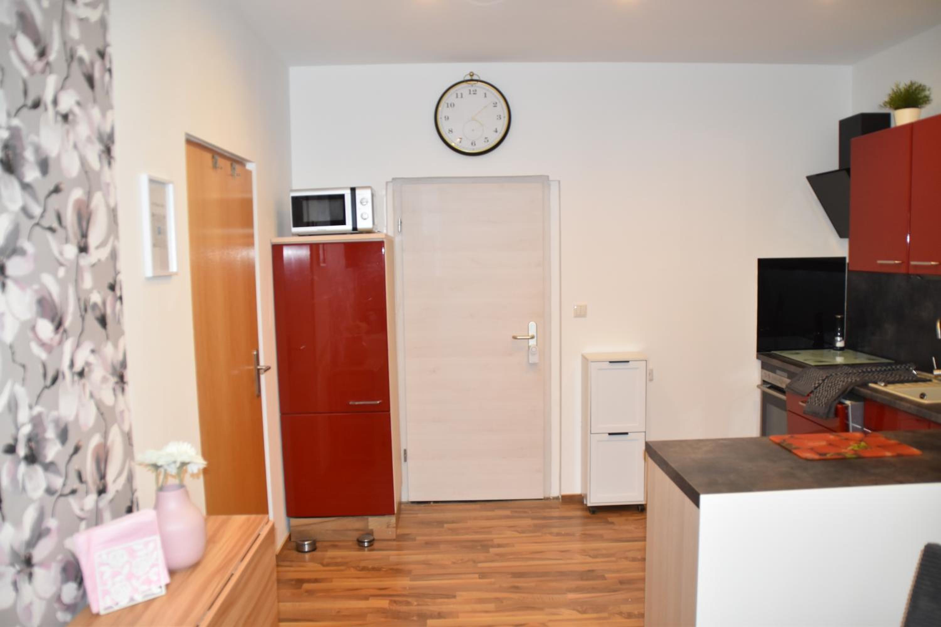 One-Bedroom Apartment photo 3