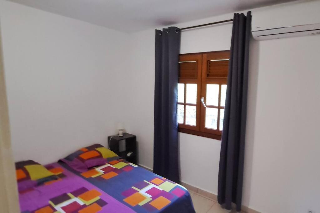 Three-Bedroom House photo 3