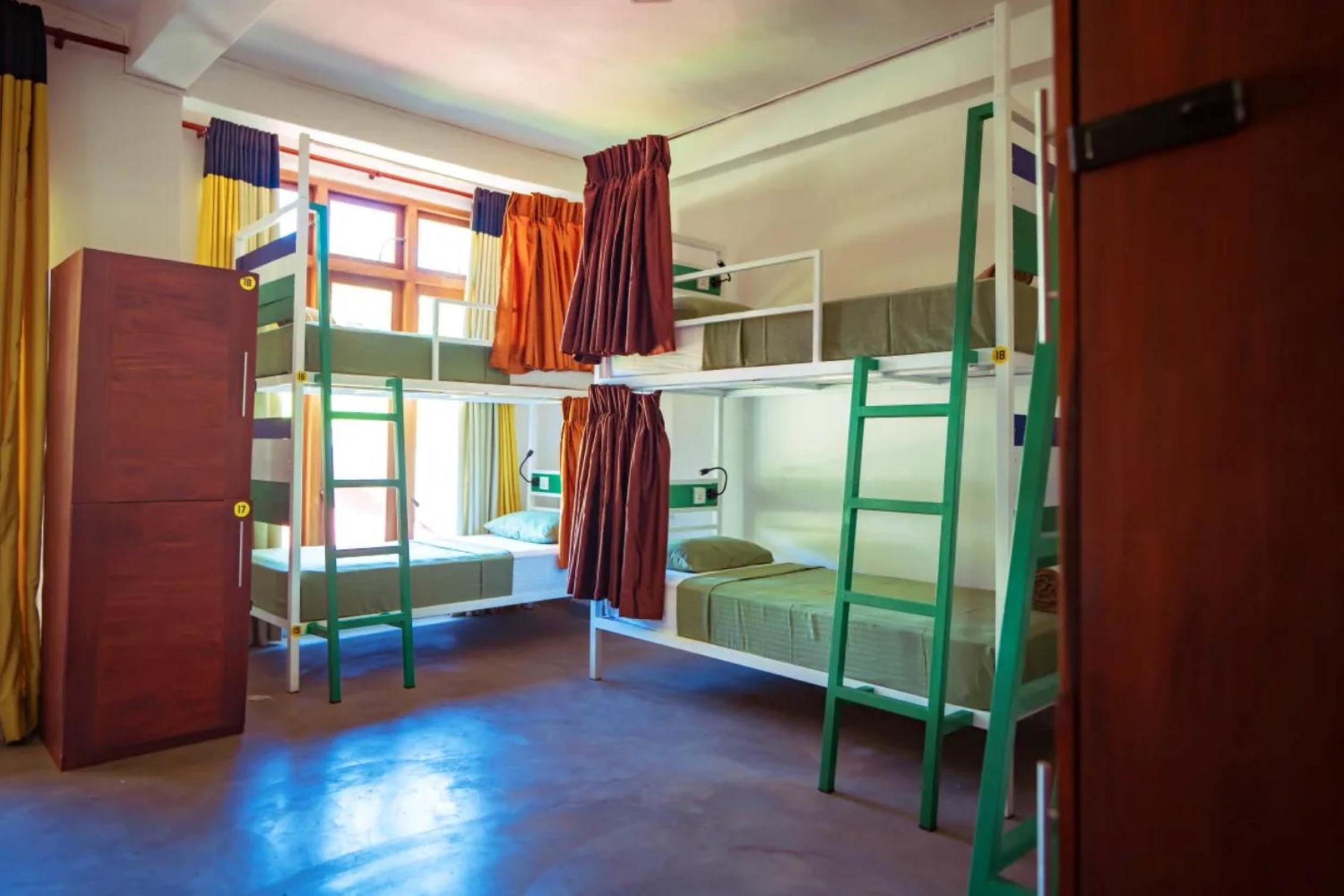 Bed in 6-Bed Dormitory Room photo 1