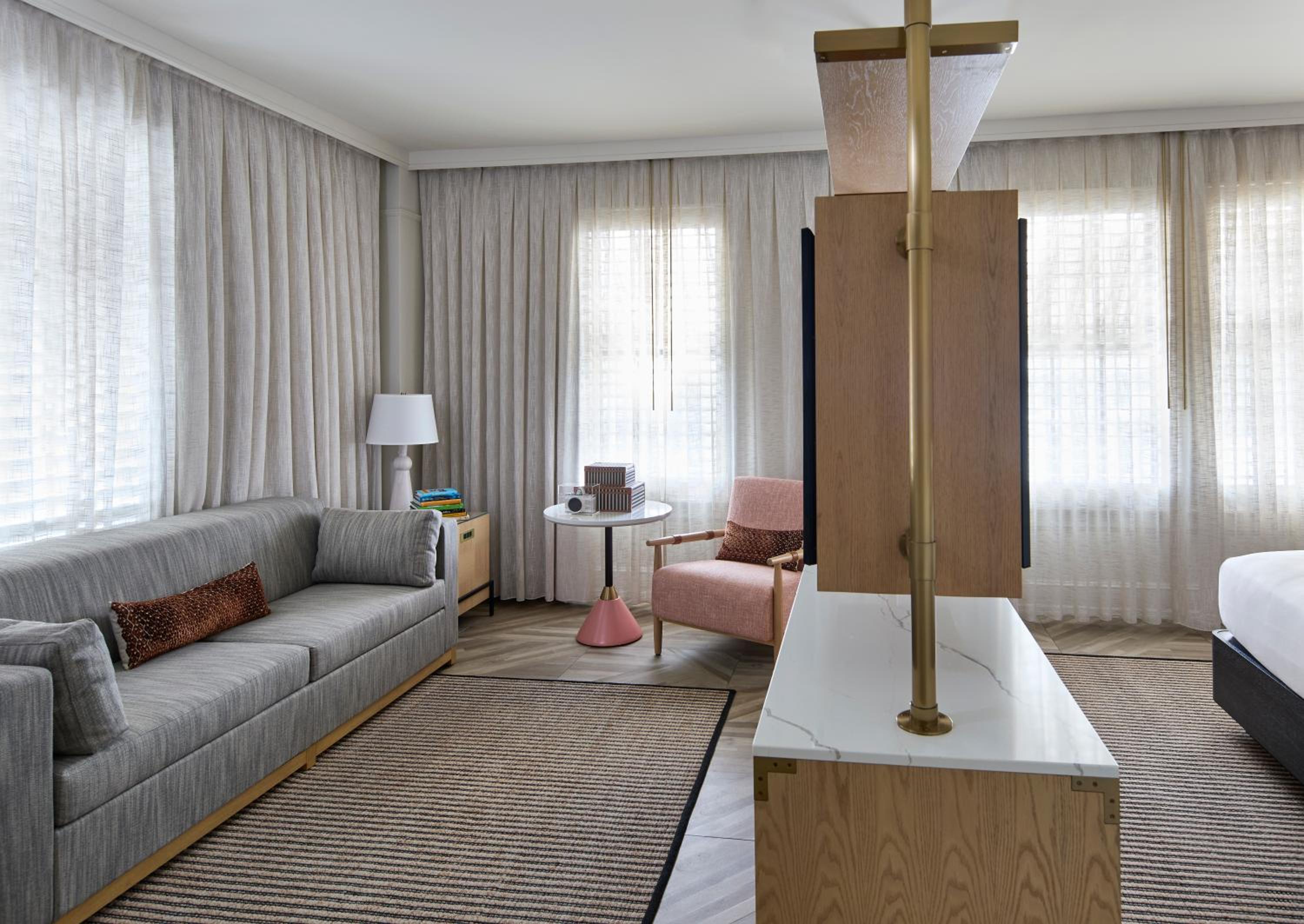 Junior King Suite with Sofa Bed - Photo 14