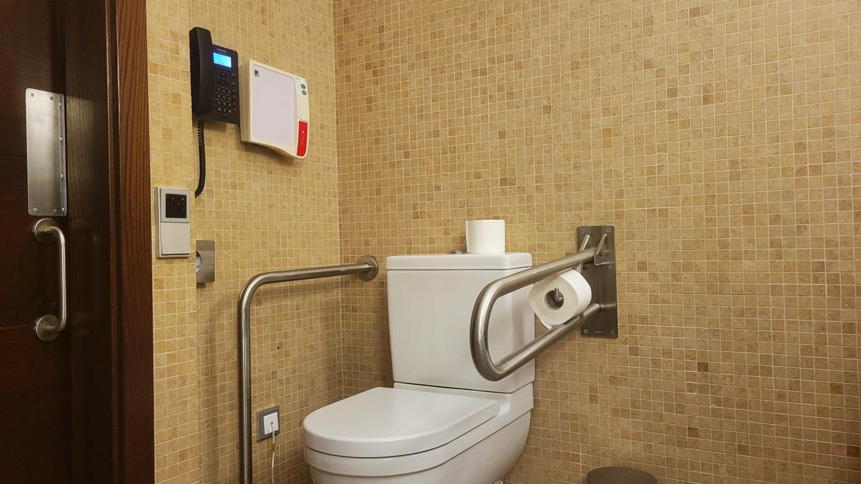 King Room - Mobility Accessible