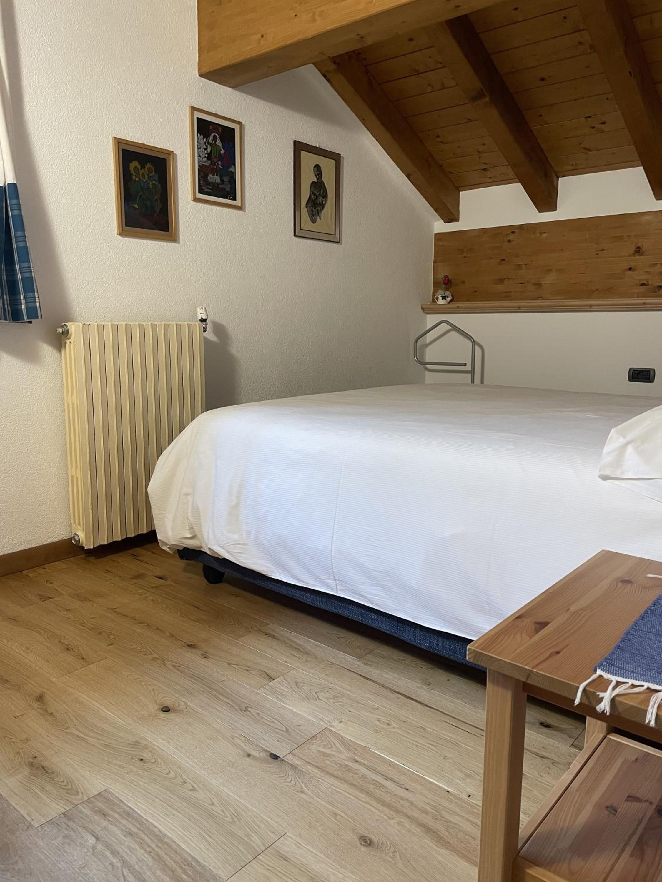 Two-Bedroom Deluxe Apartment with Garden View