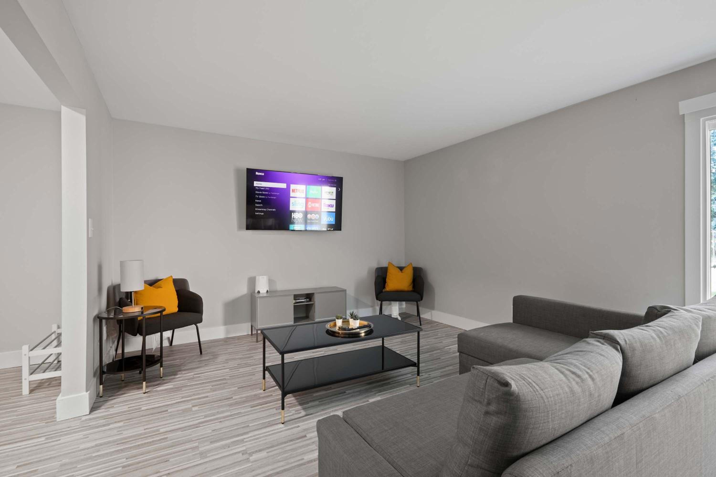 Apartment photo 1