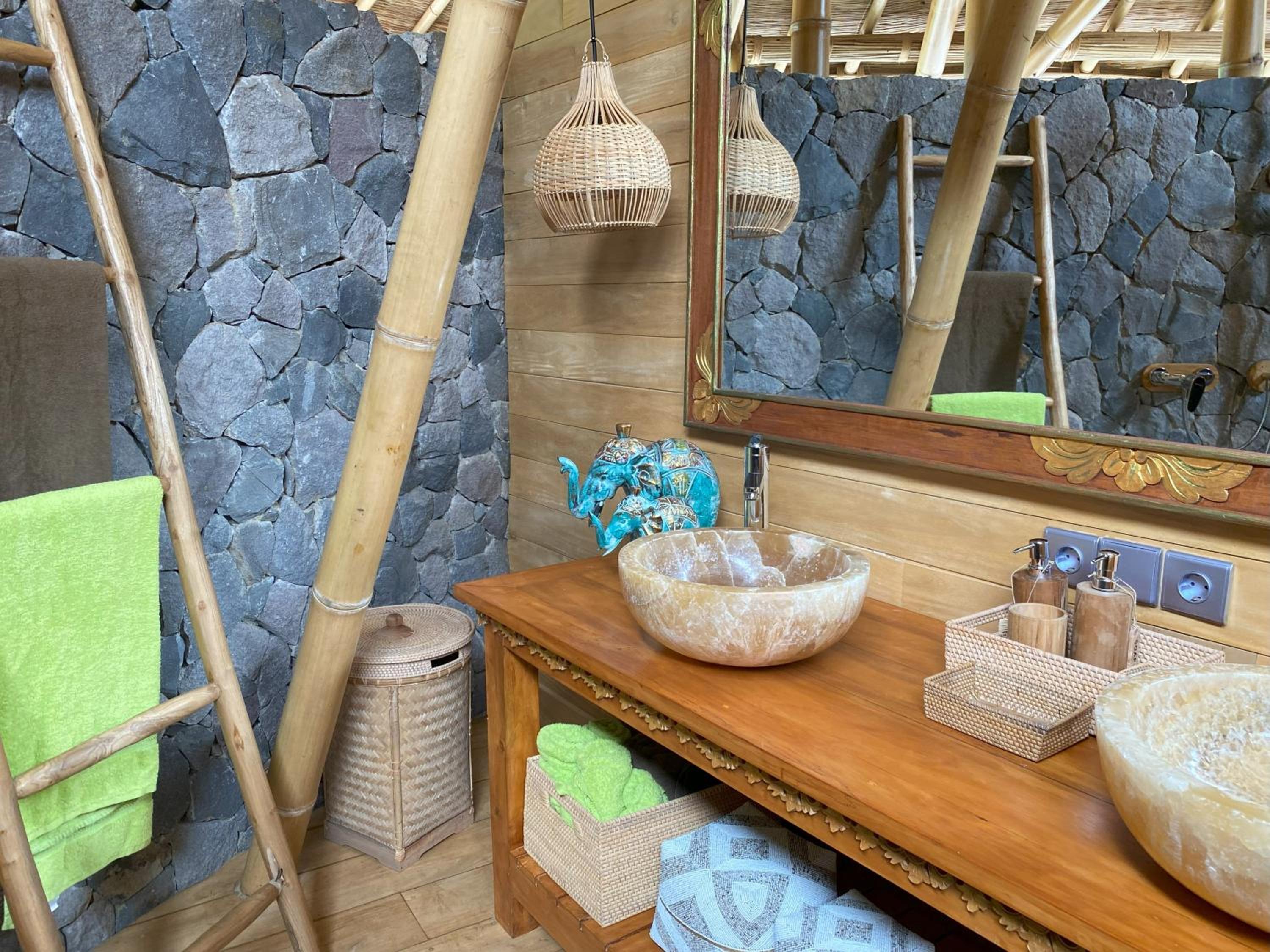 Three-Bedroom Villa photo 2