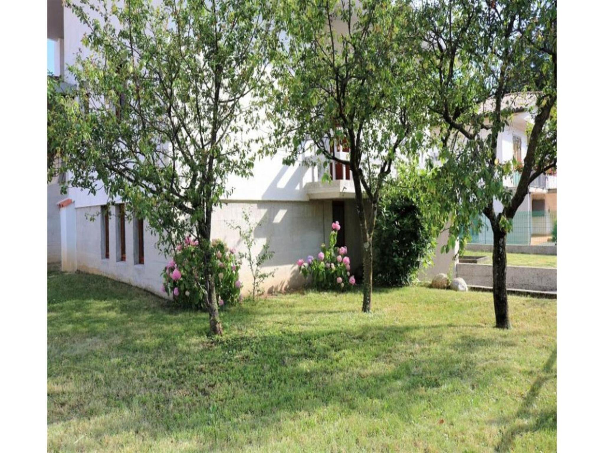 Villa photo 3