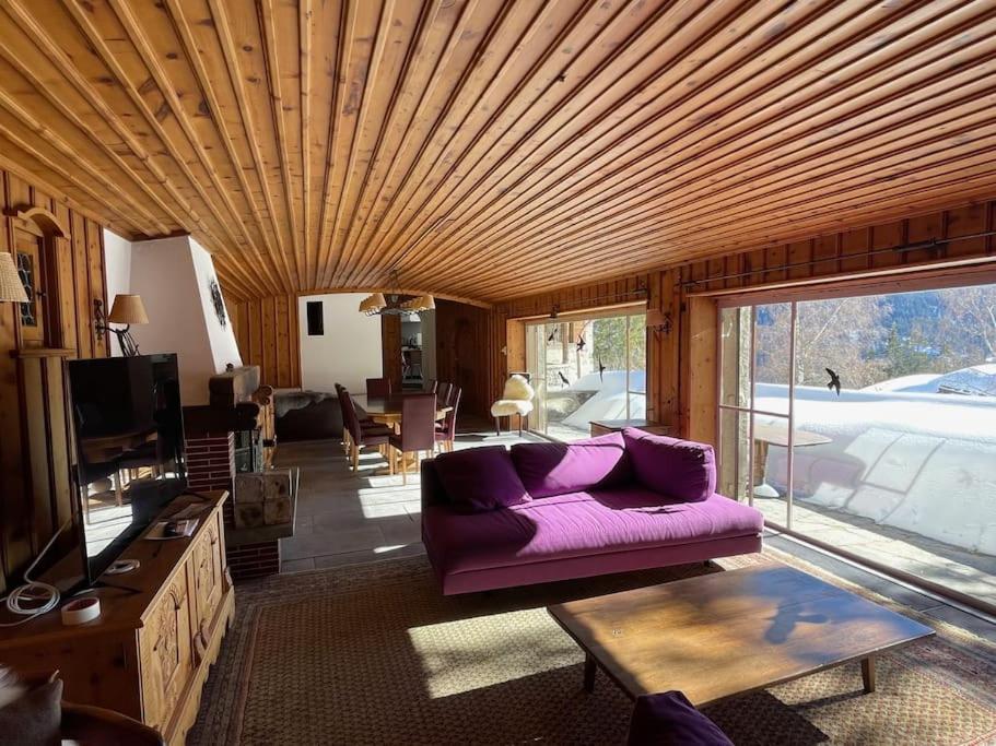 Villa photo 1