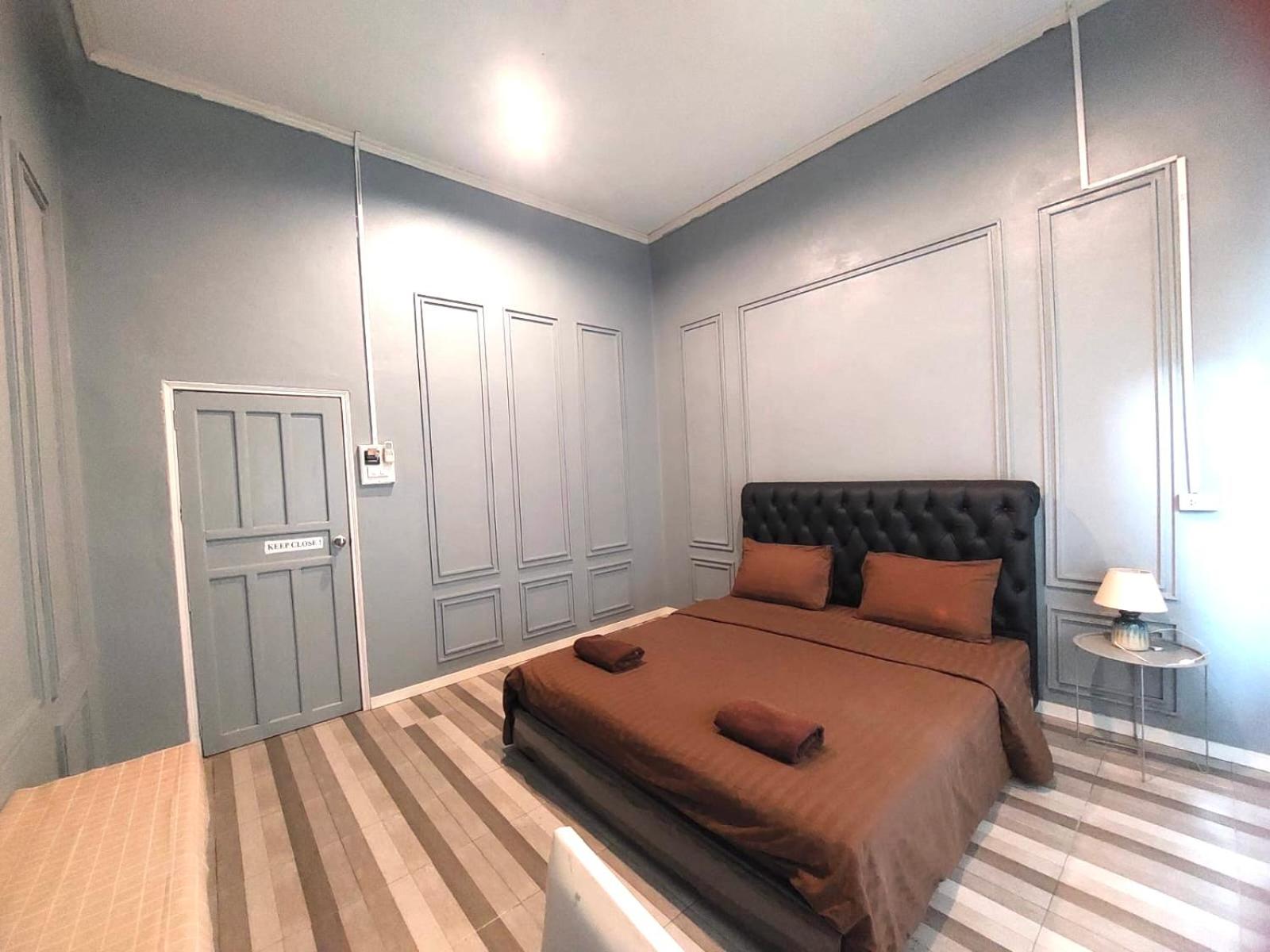 Standard Double Room with Shared Bathroom photo 1