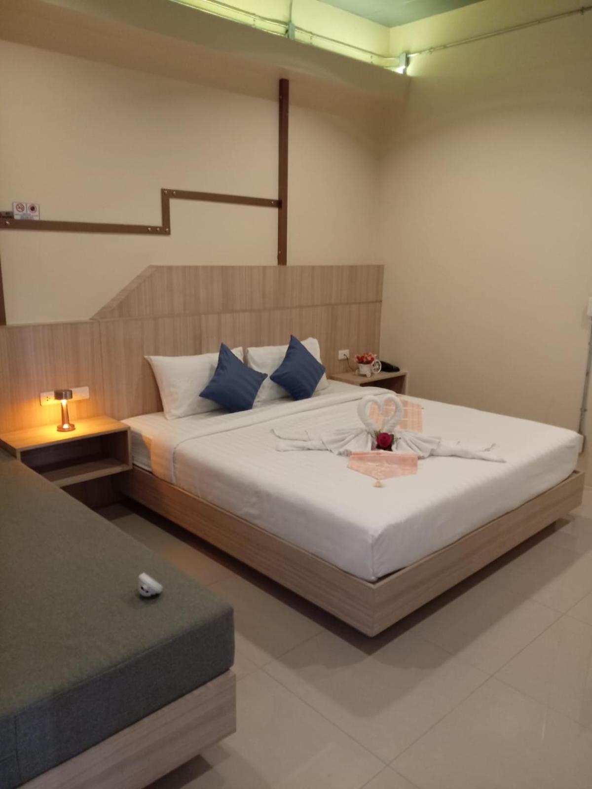 Standard Double Room - Photo 4