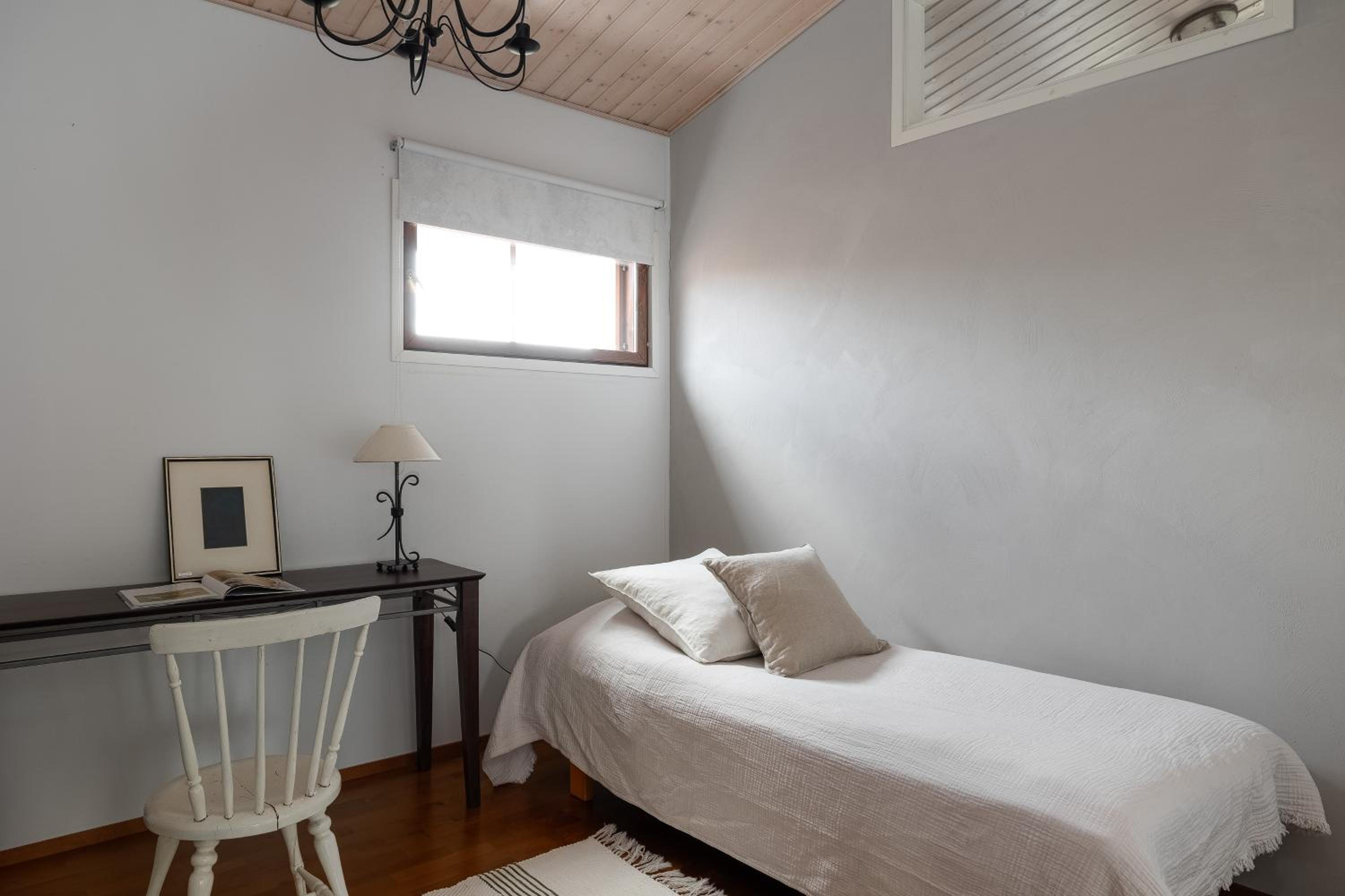 Three-Bedroom House photo 1