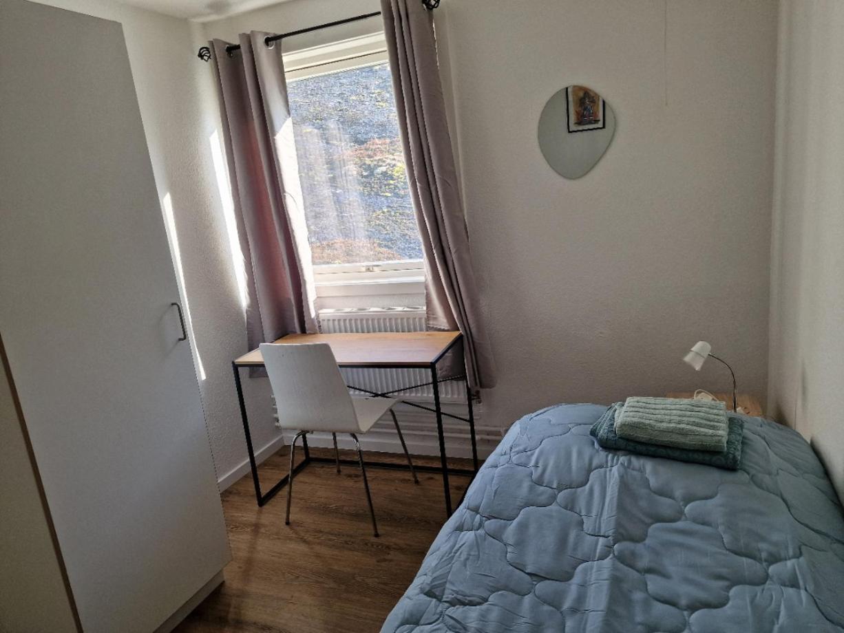 Large Single Room photo 1