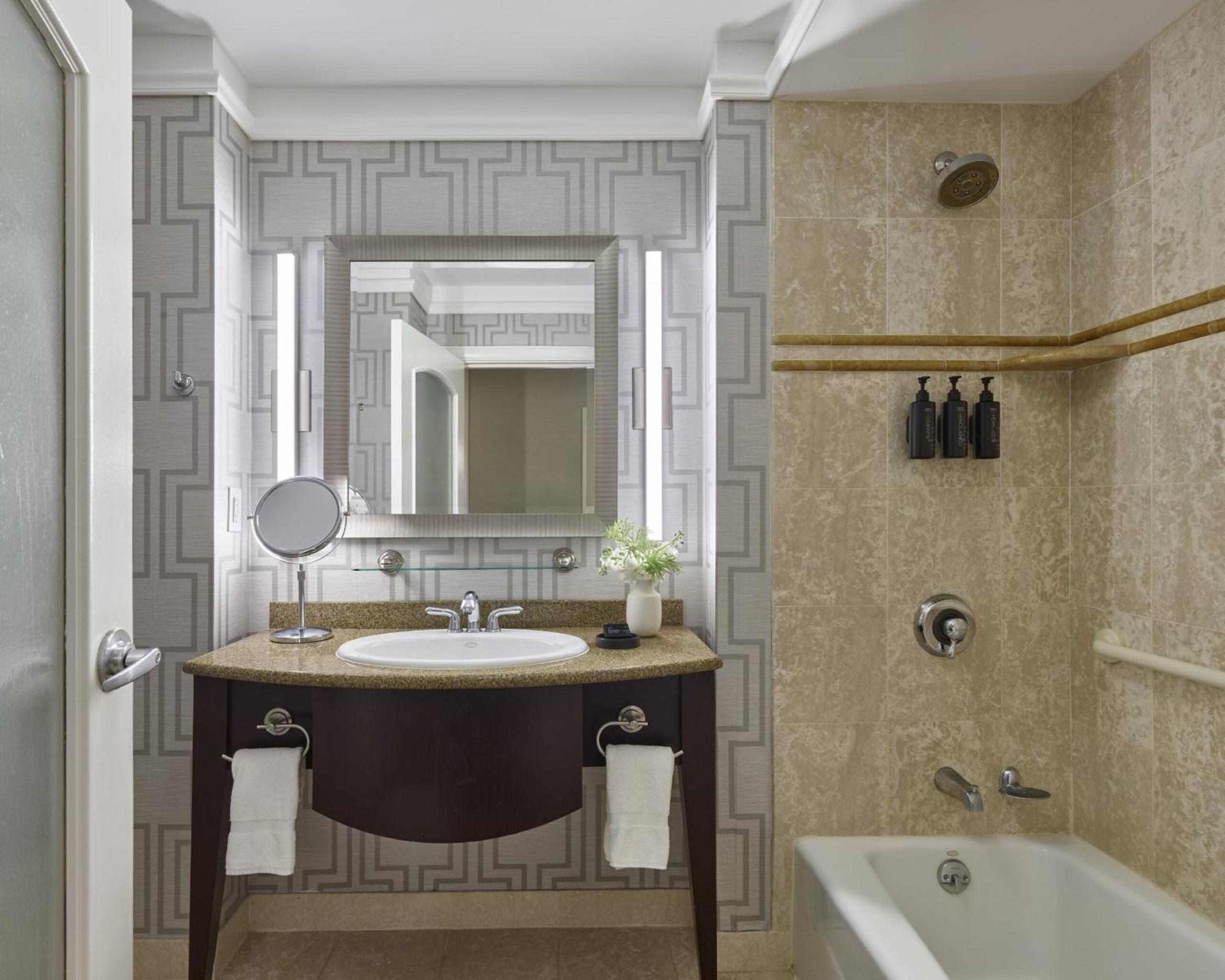 Queen Room - Photo 4