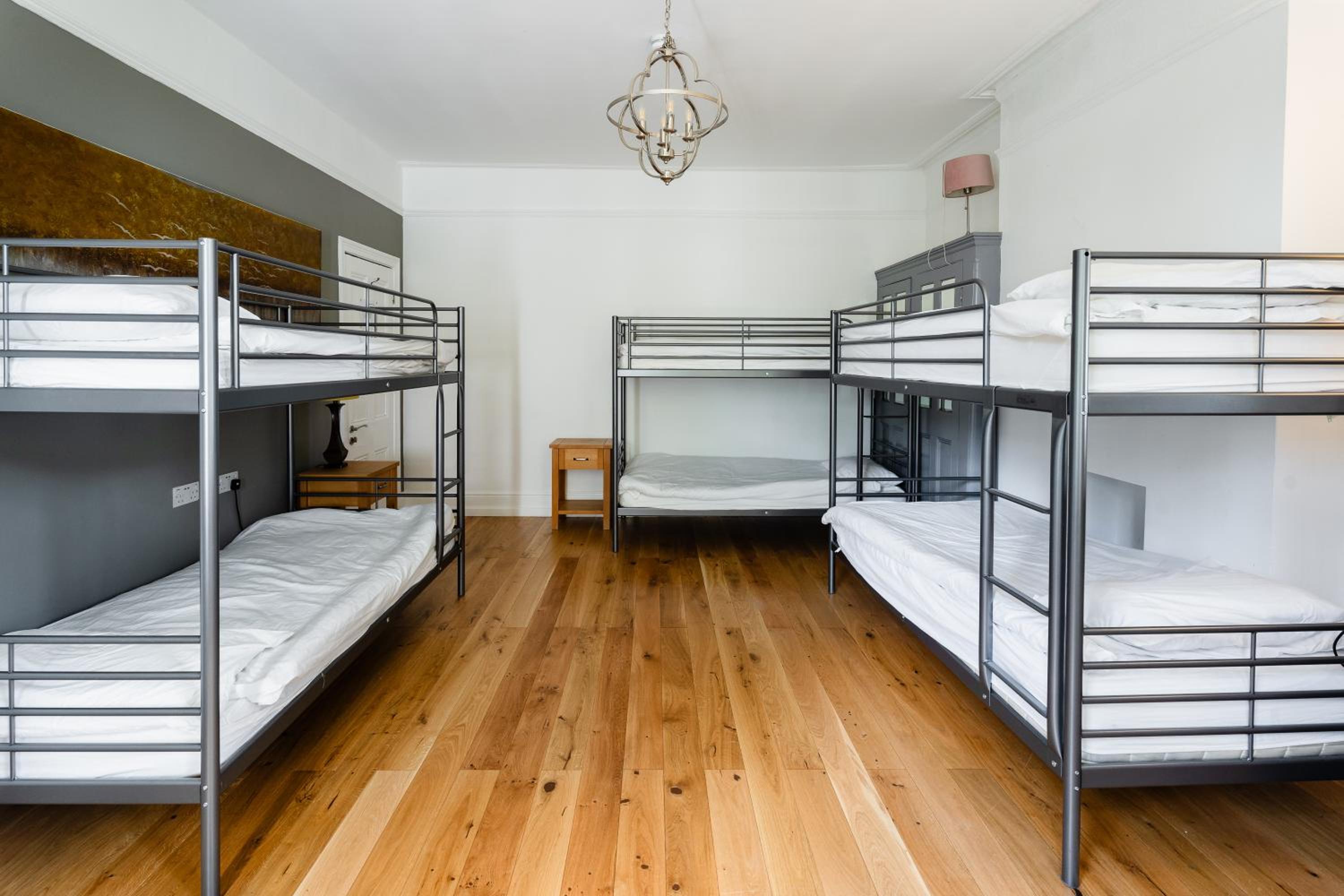 Bed in 6-Bed Dormitory Room photo 2