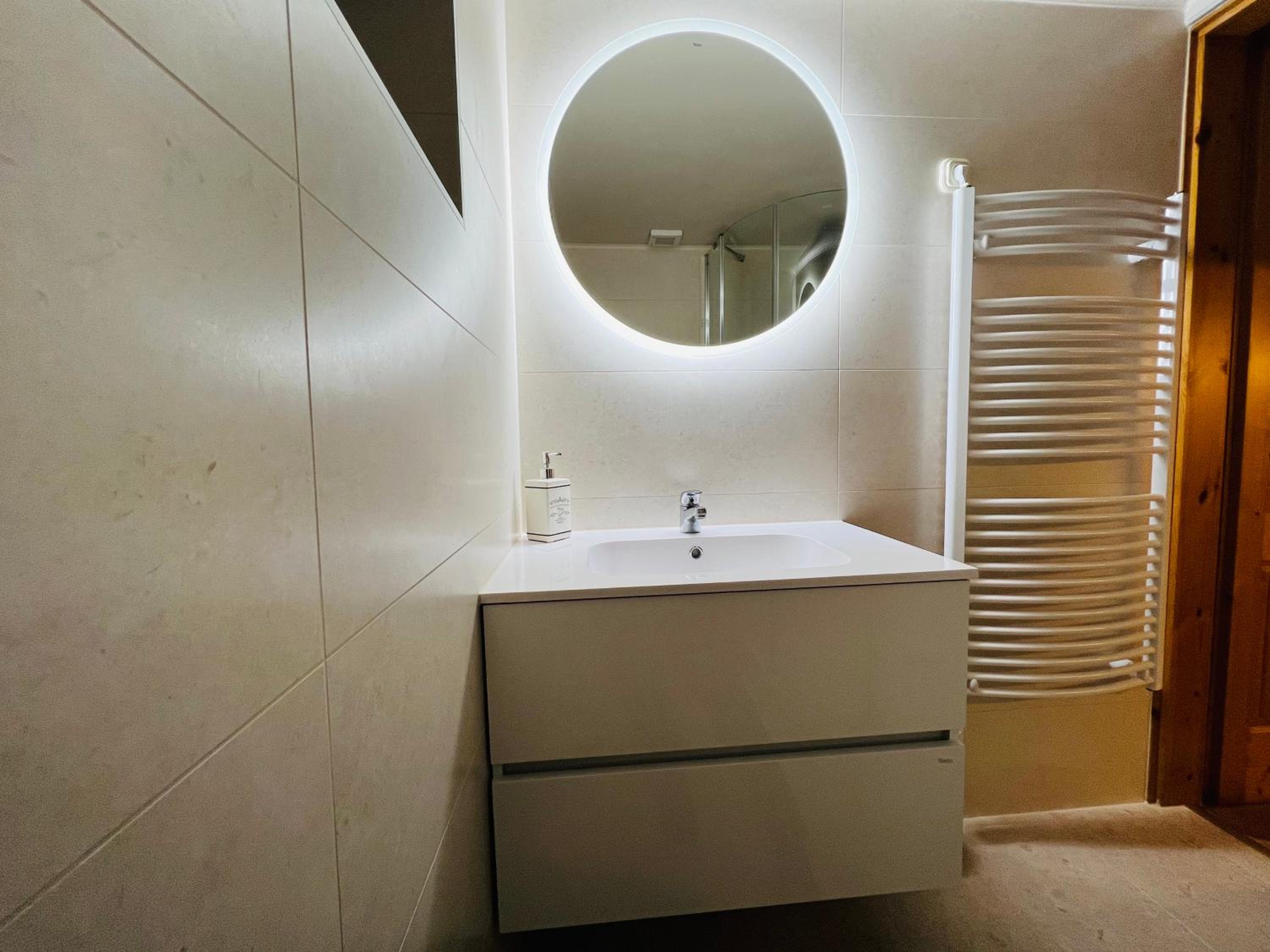 Standard Queen Room - Photo 1