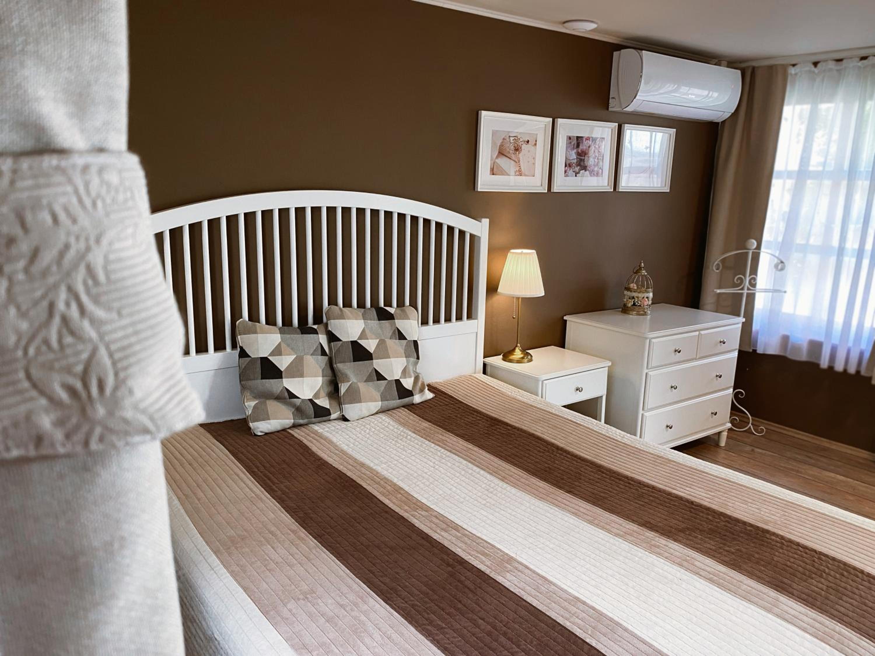Standard Queen Room - Photo 5
