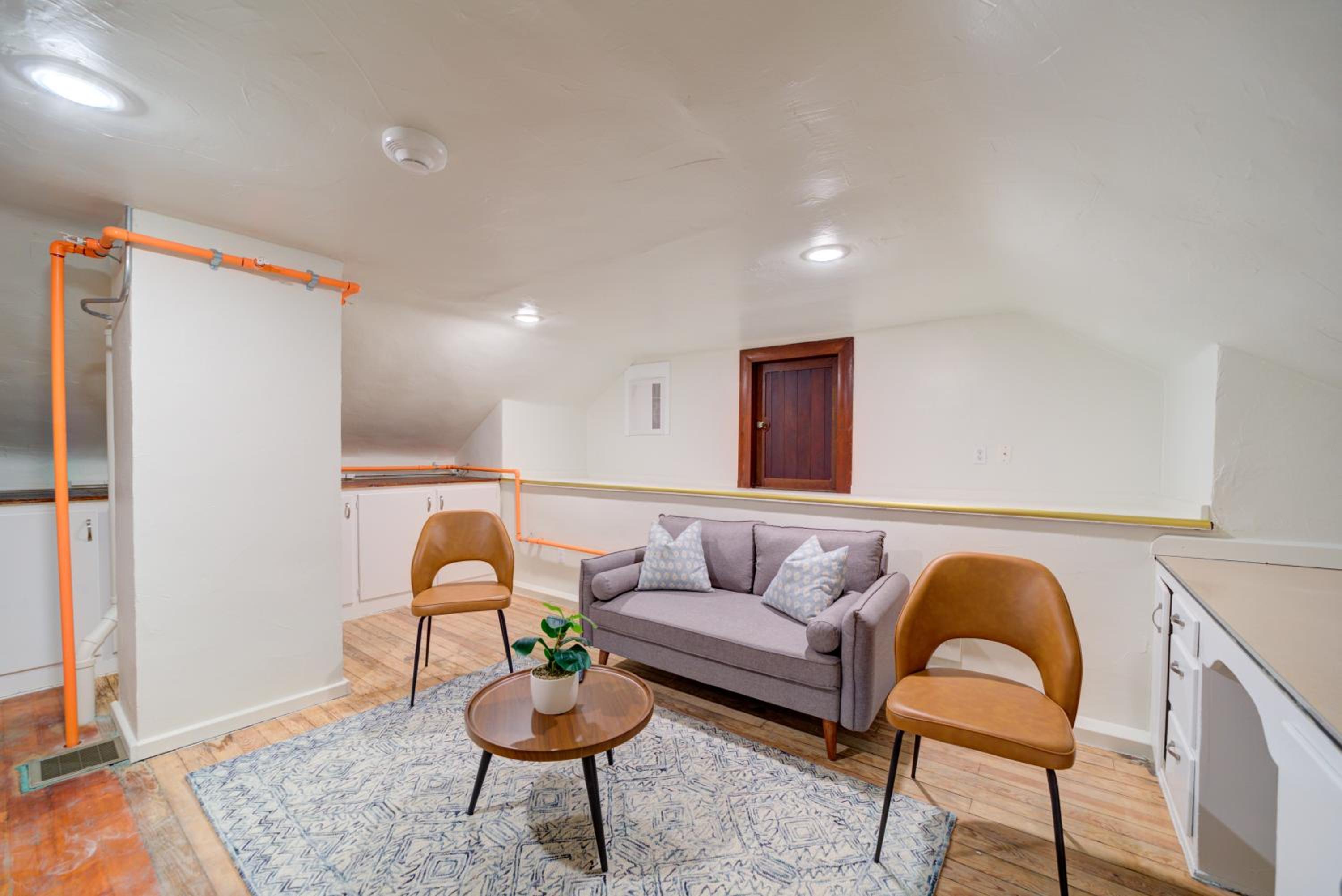 Studio - Split Level - Photo 5