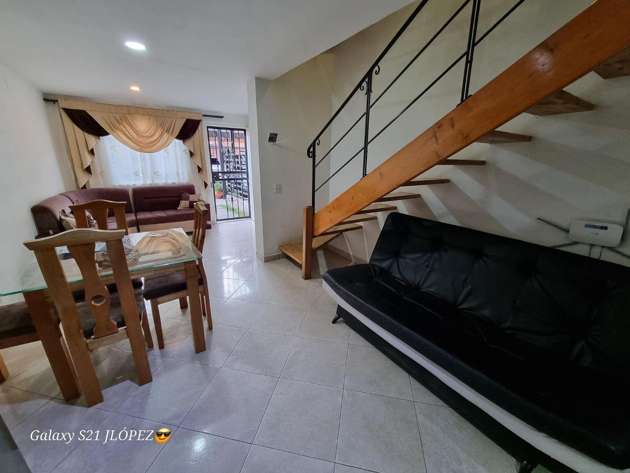 Four-Bedroom House photo 3
