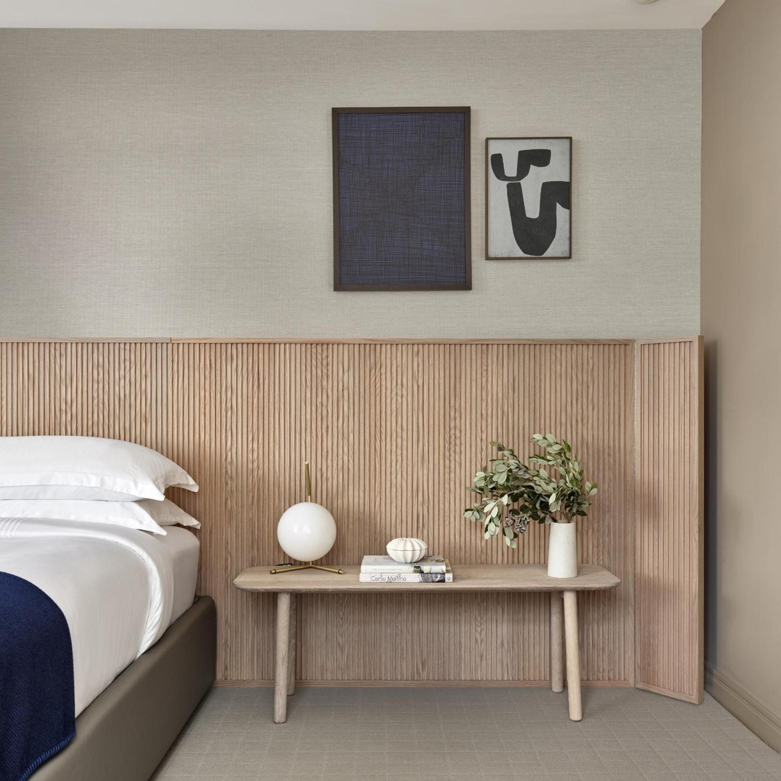 Premium King Room - Photo 3