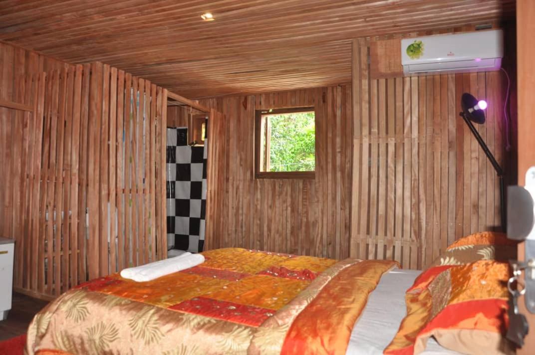 Deluxe Double Room with Side Sea View photo 3