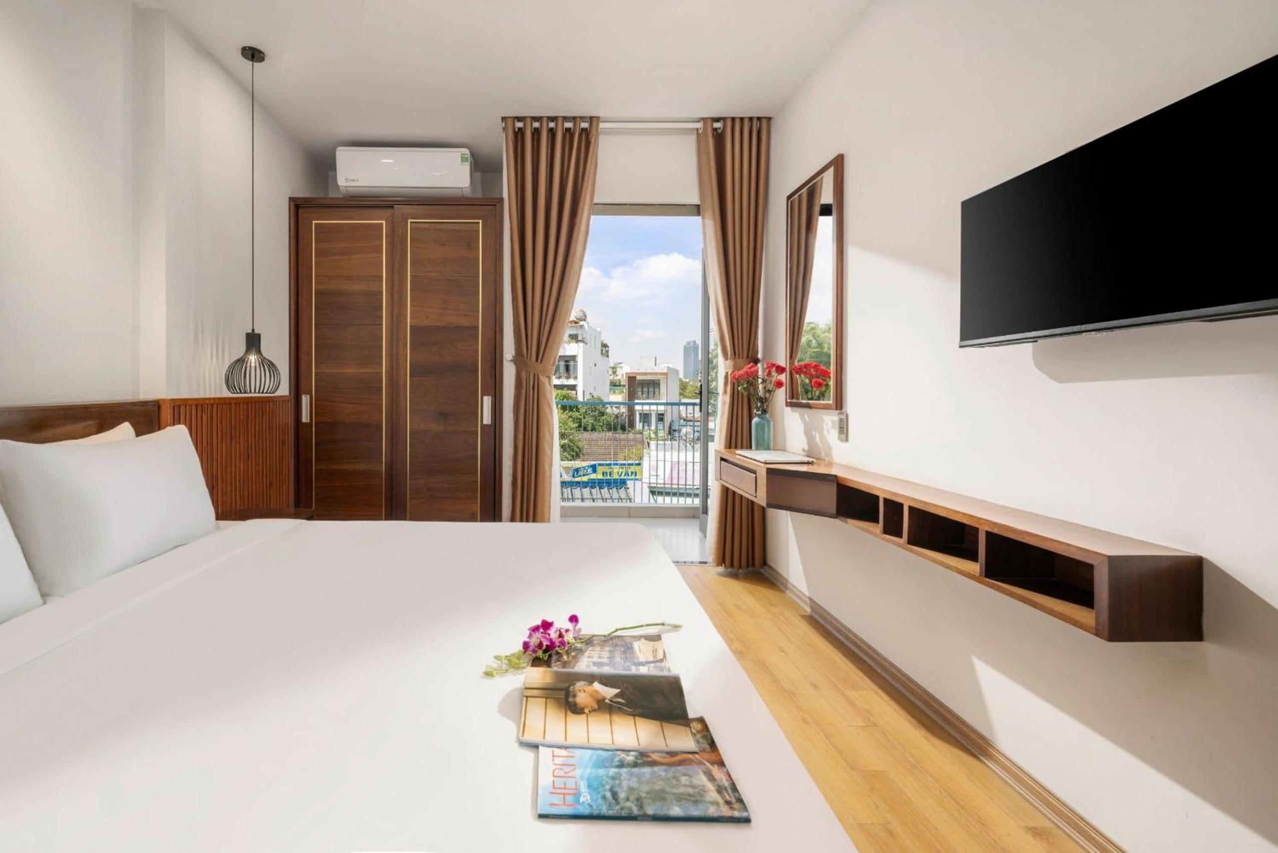 Two-Bedroom Apartment with City View thumbnail 6