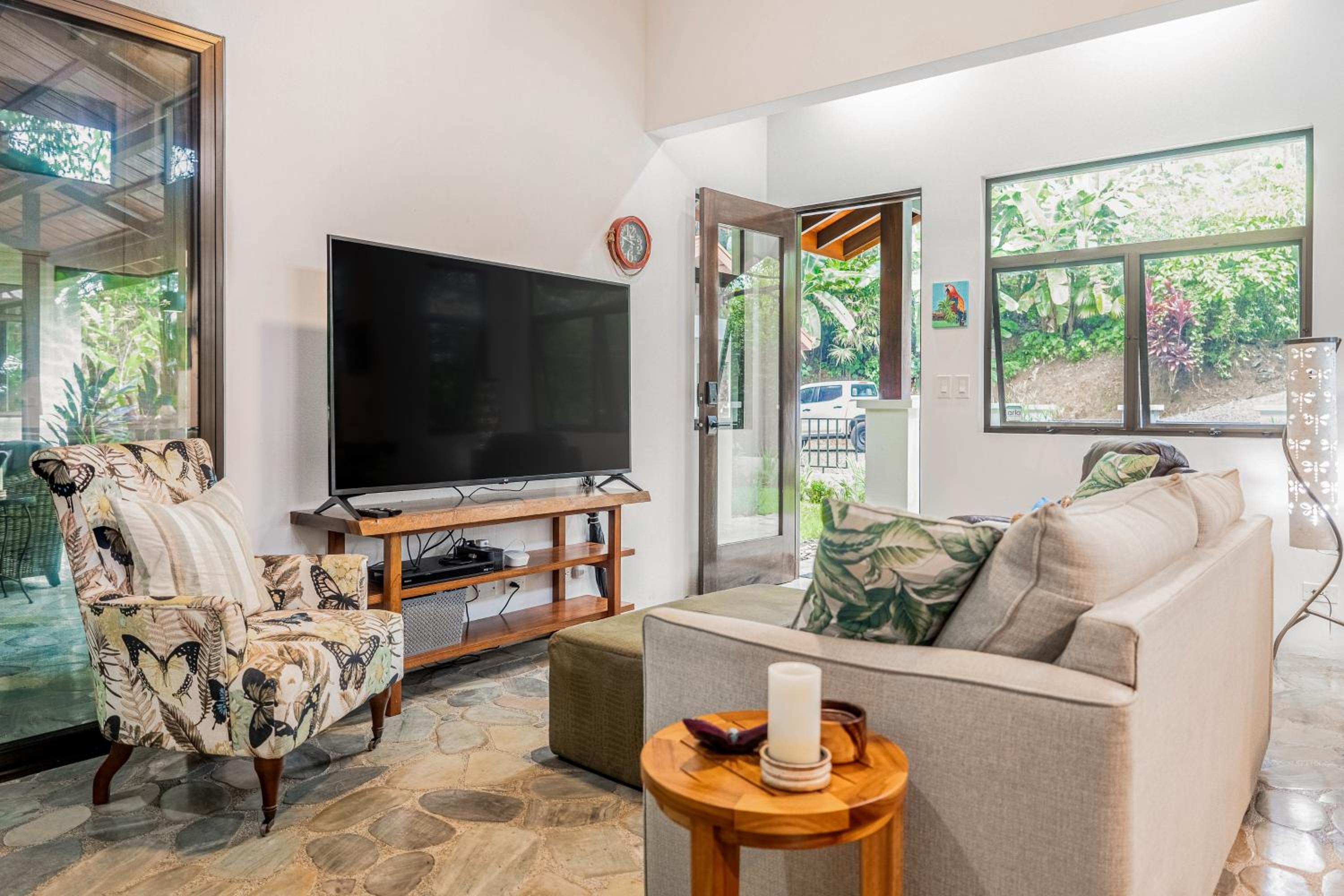 Three-Bedroom House photo 1