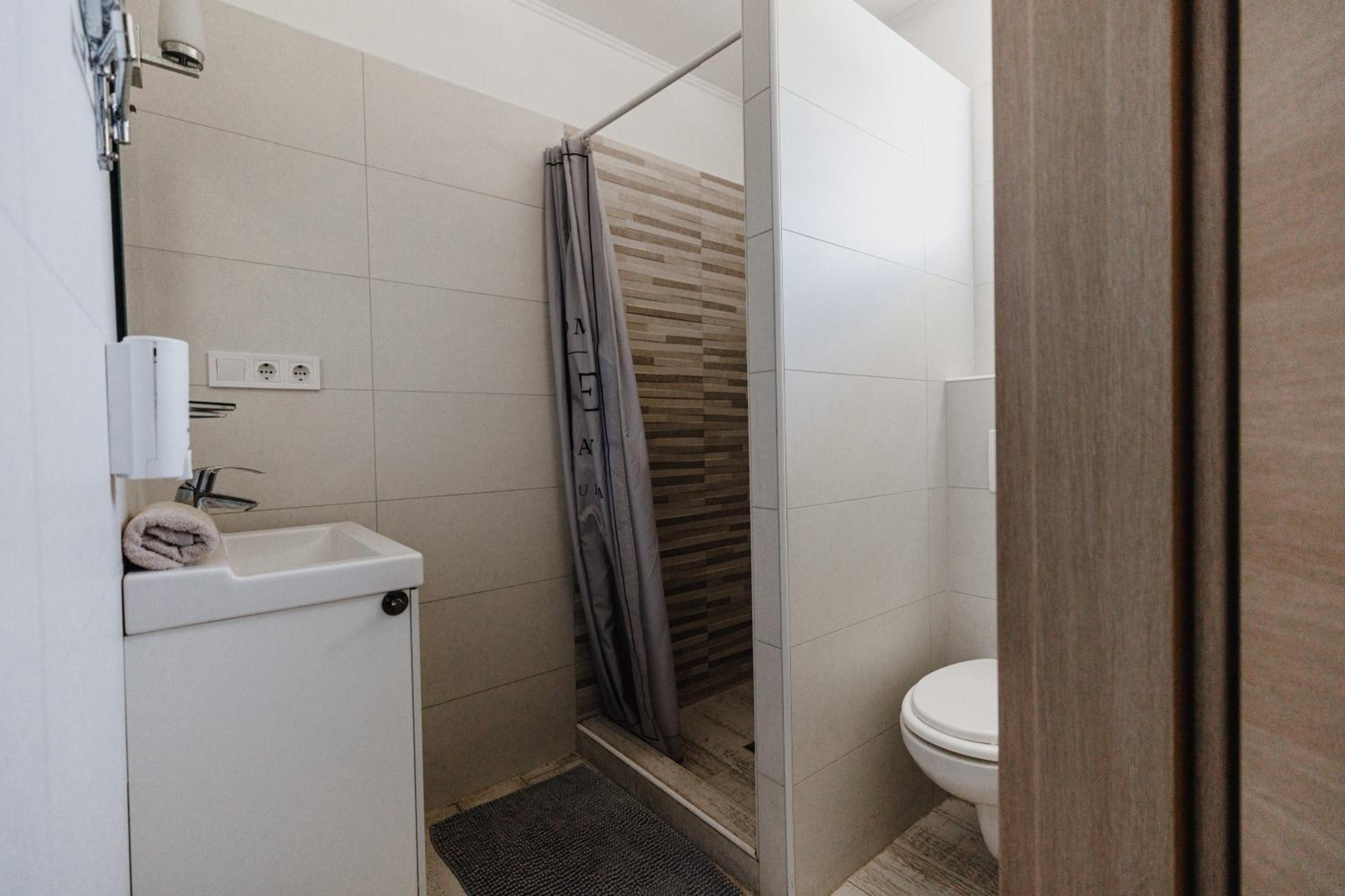 Apartment with Terrace - Photo 1