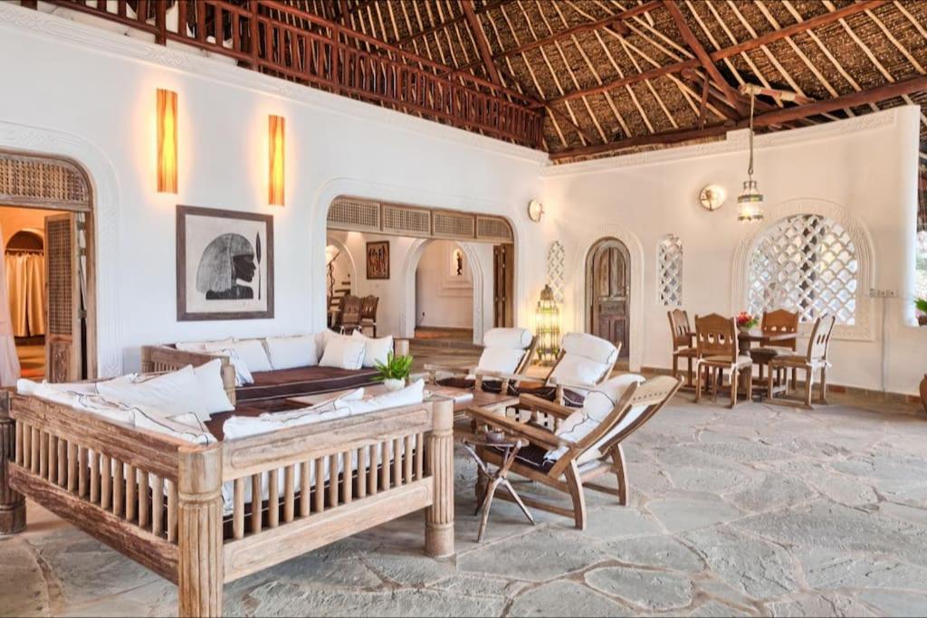 Villa photo 1