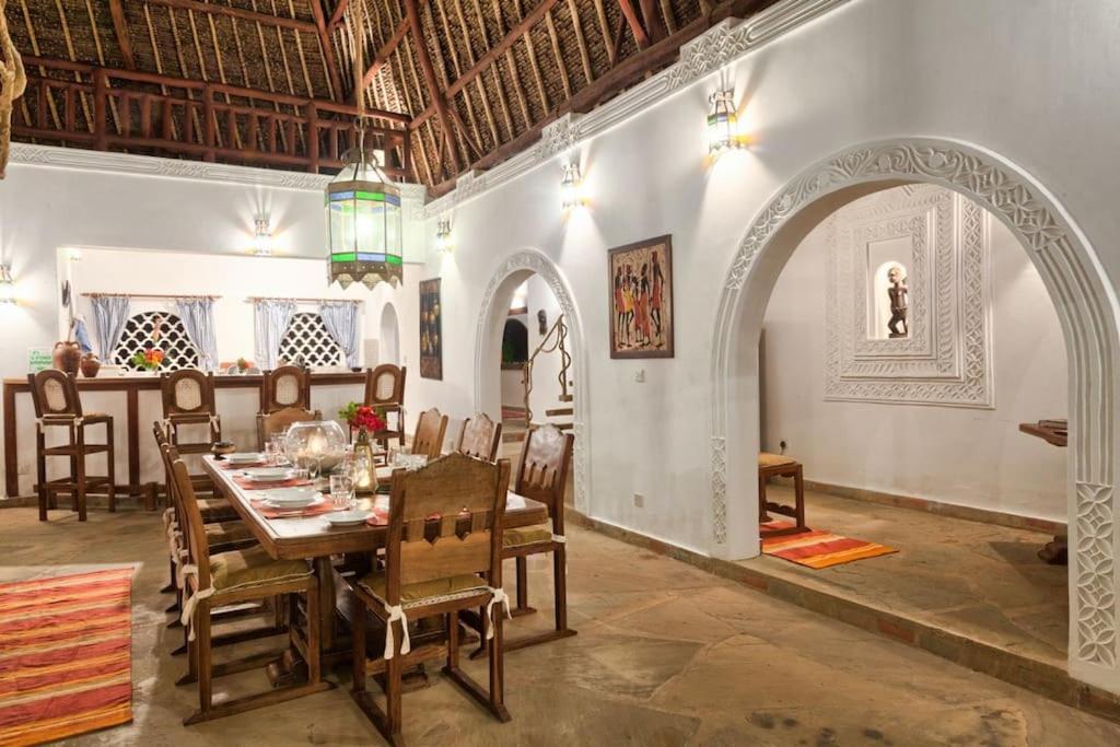 Villa photo 2
